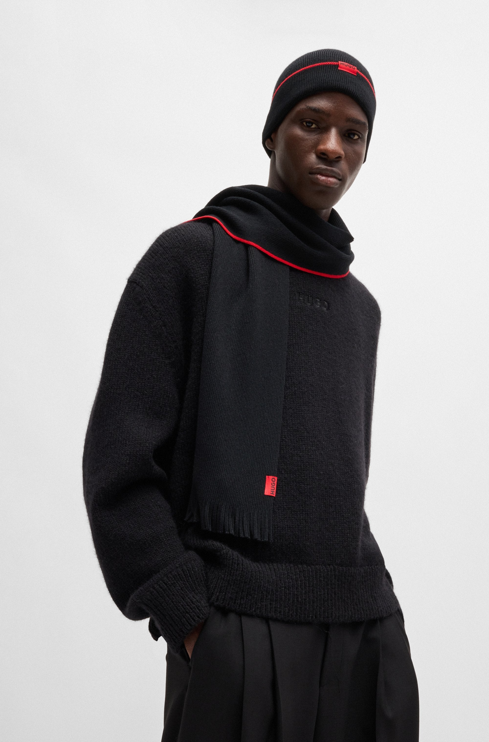 HUGO Écharpe »Zaschel Set« Set, mit passender Mütze, 2 cuis tlg. aus Schurwollmix