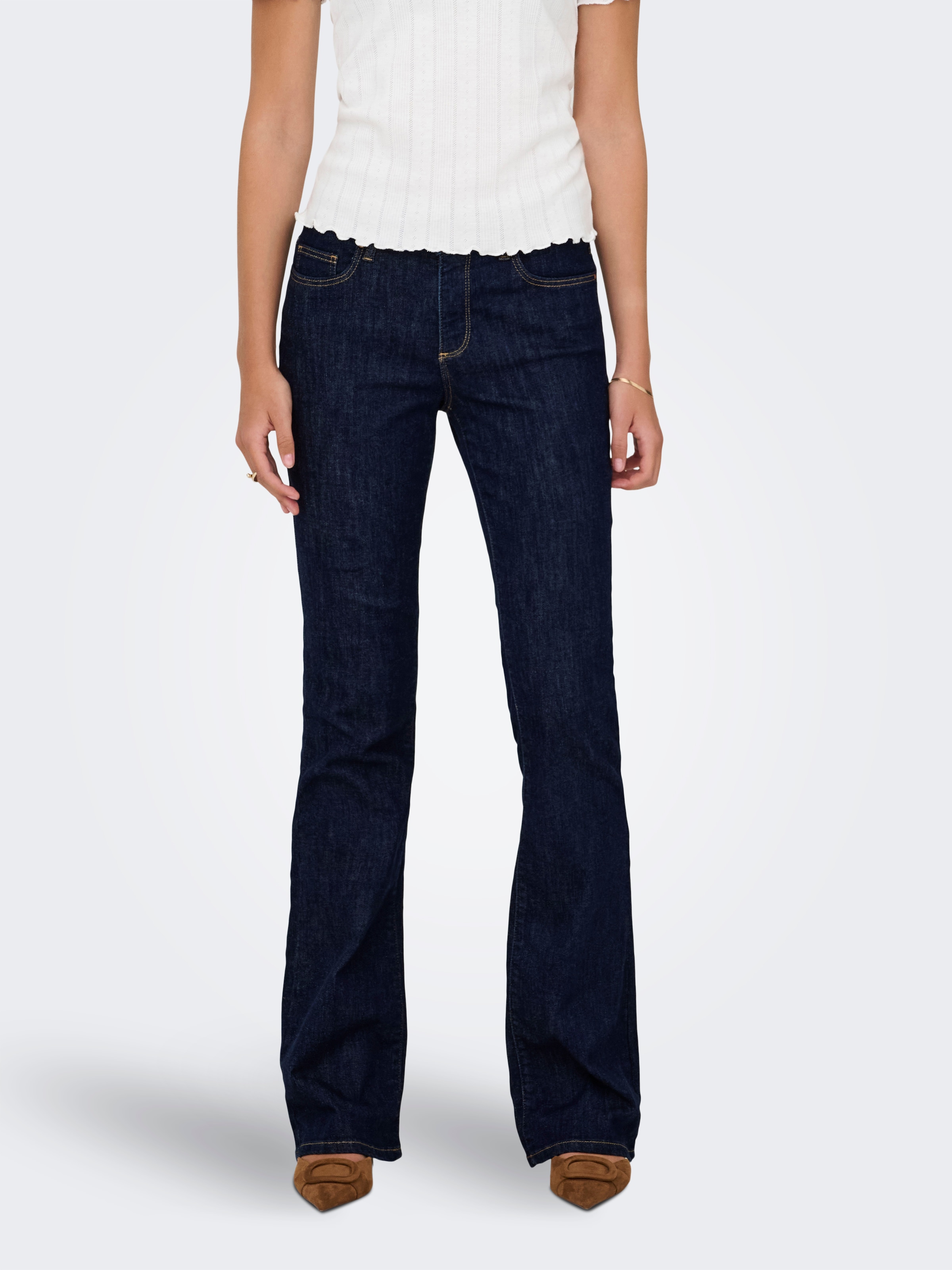 Image of ONLY Bootcut-Jeans "ONLANNIE MID FLARED BOX DNM" mit dunkler Waschung