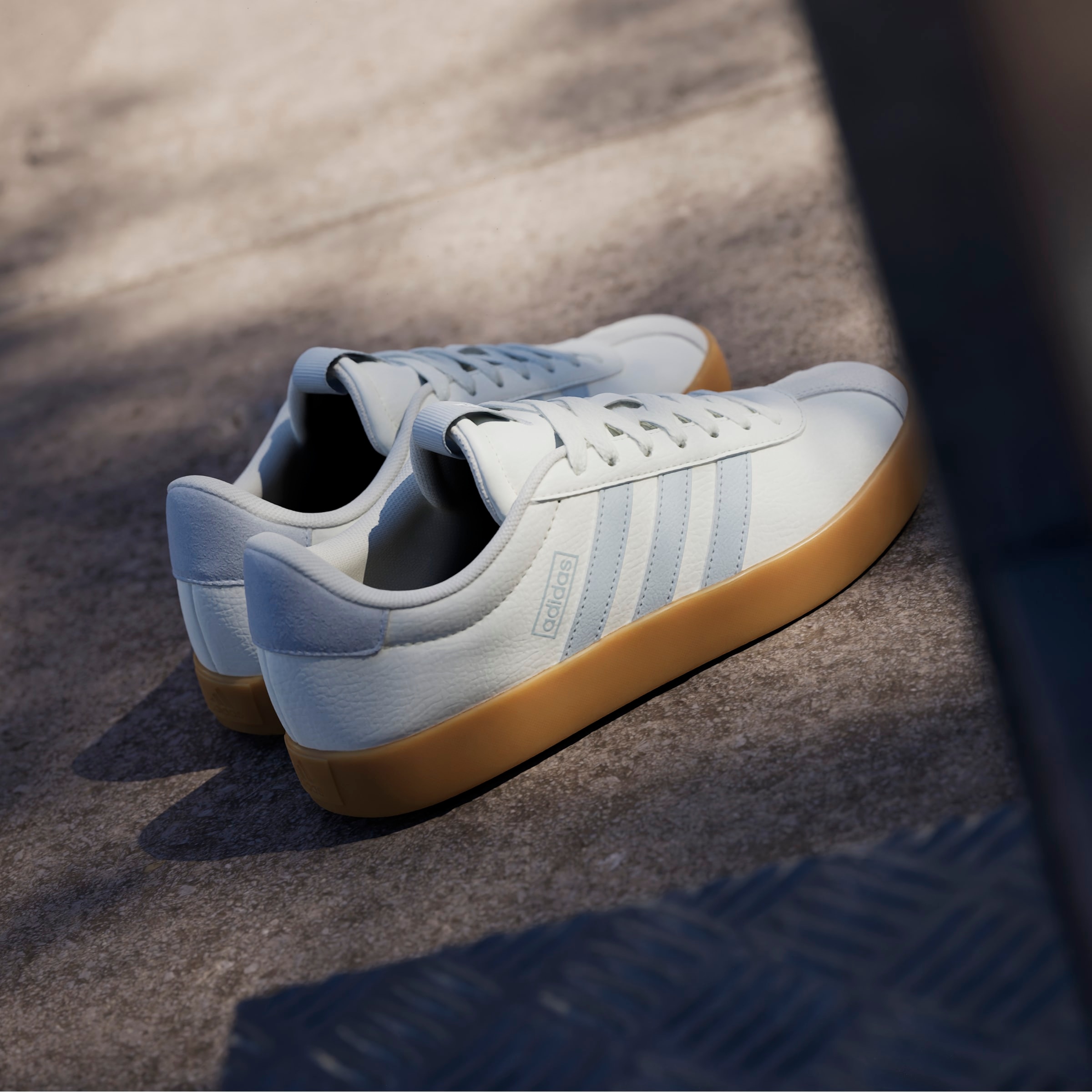 adidas Sportswear Sneaker »VL COURT 3.0«  inspiriert vom Design des adidas samba