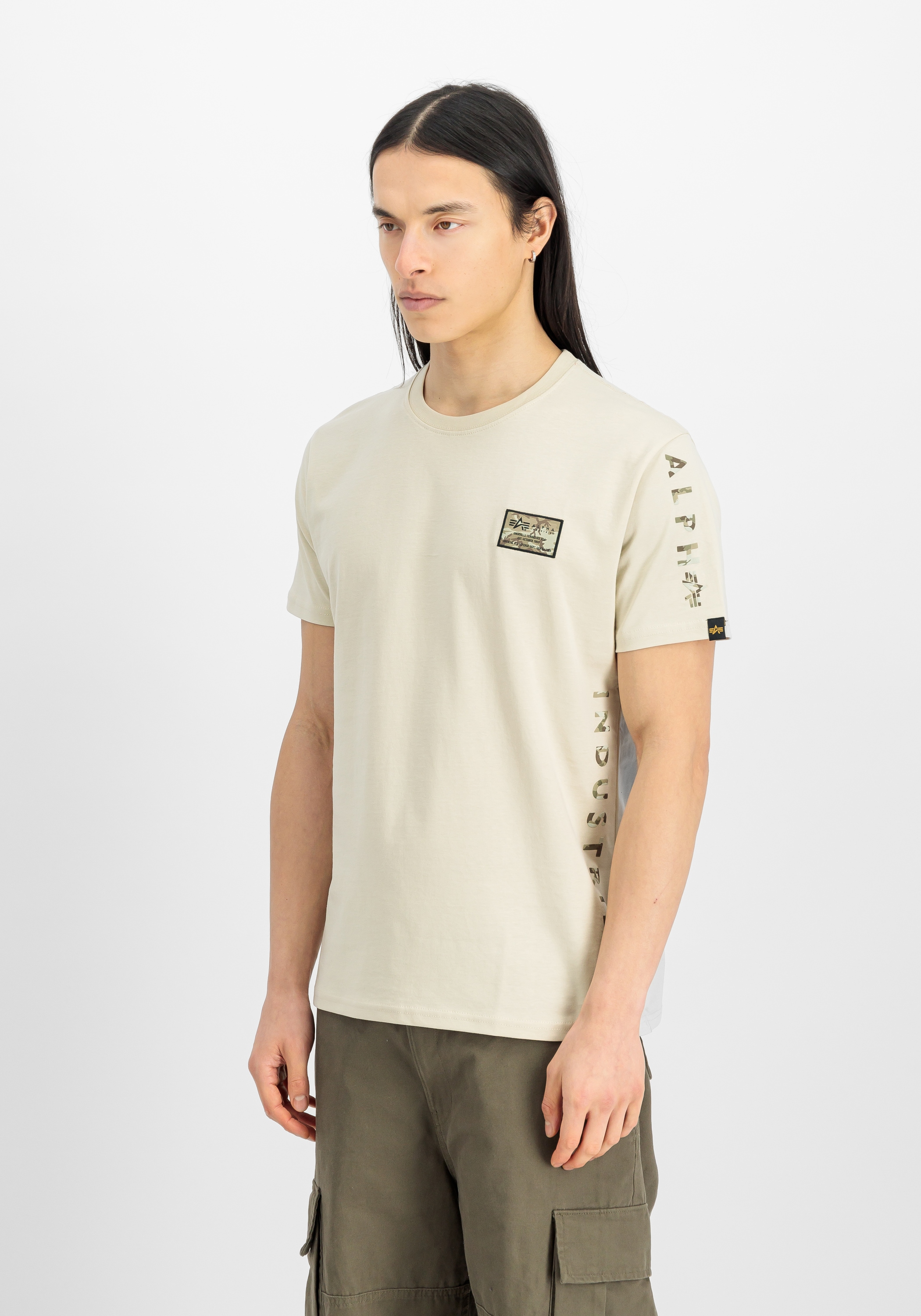 Image of Alpha Industries T-Shirt "Camo Sleeve T-Shirt"