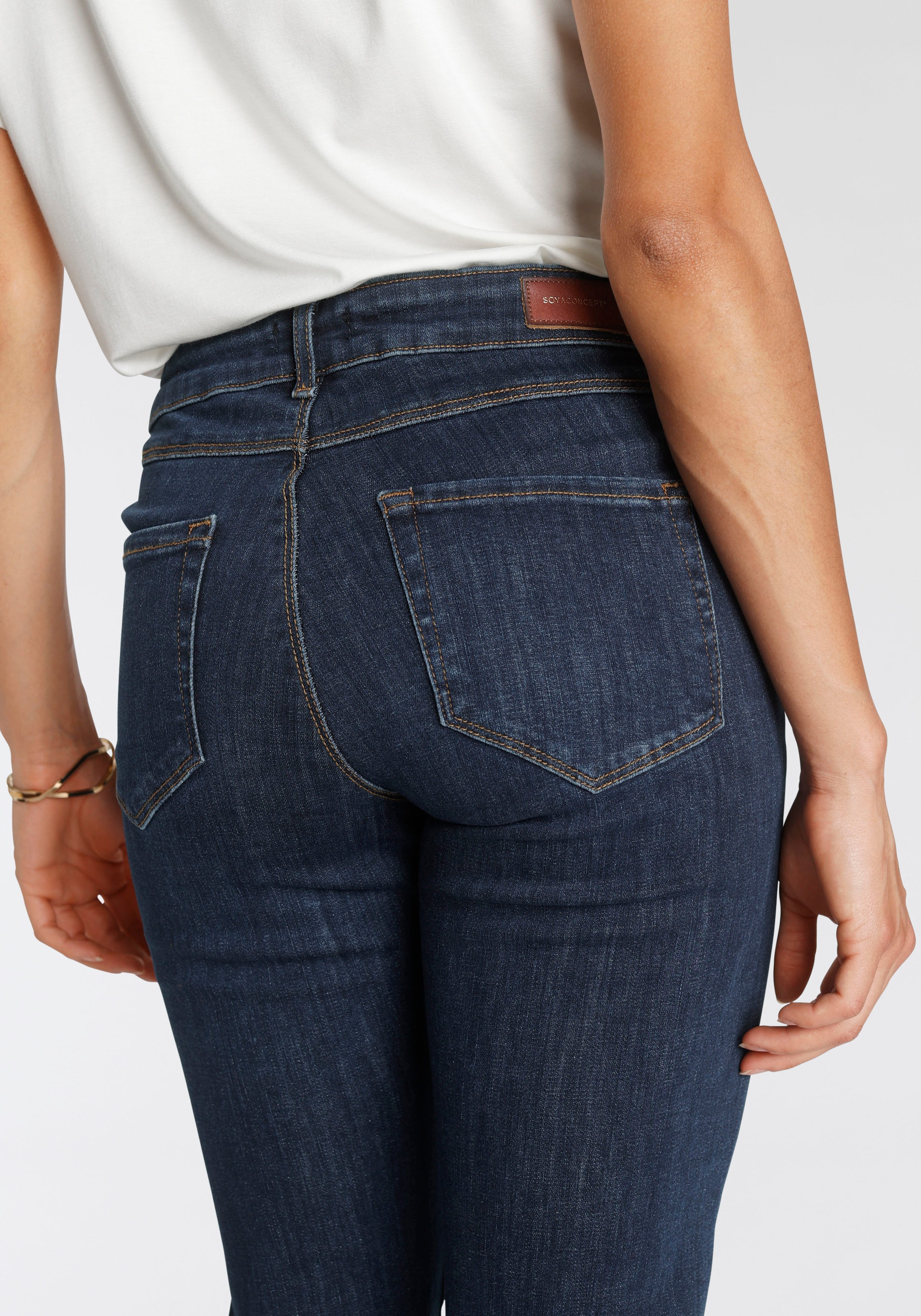 Image of soyaconcept 5-Pocket-Jeans »SC-KIMBERLEY PATRIZIA«, in dark blue, schmal geschnitten bei Ackermann Versand Schweiz