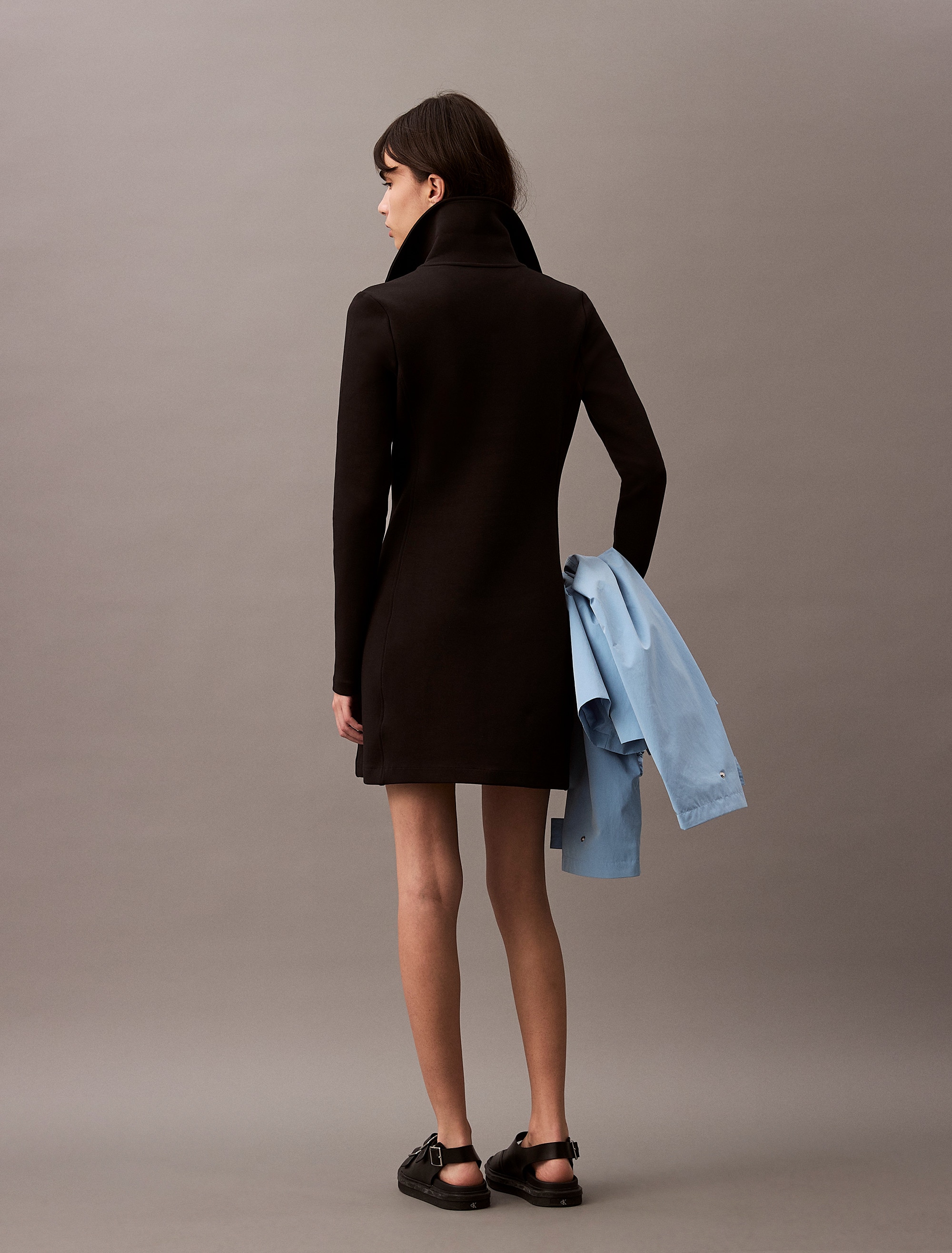 Calvin Klein Jeans Jerseykleid Kragen mit Reissverschluss, eng anliegendes, ausgestelltes Design