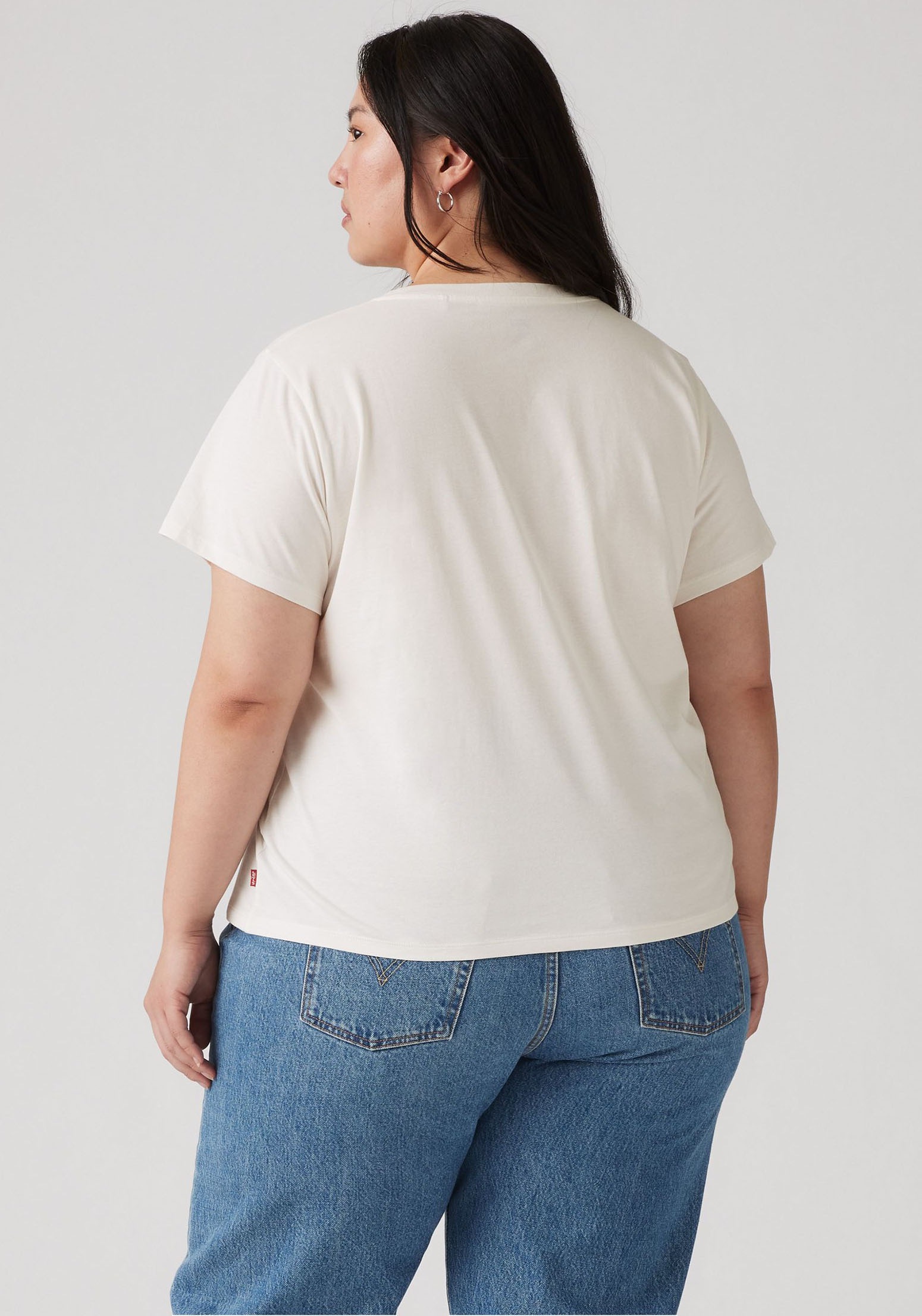 Levi's® Plus T-Shirt »PERFECT TEE«, mit geblümten Bat-Wing-Logo