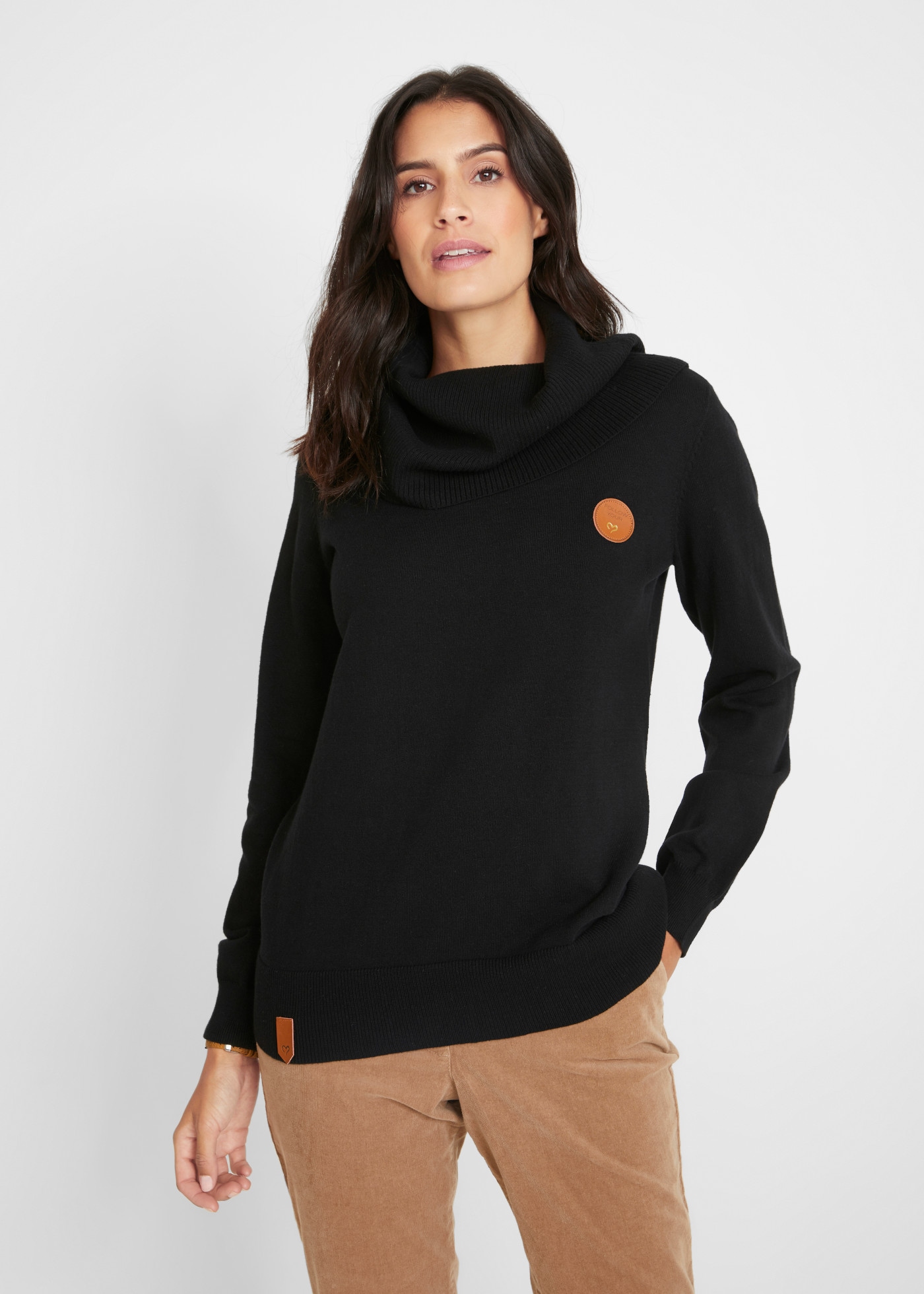 bonprix Pull en tricot »Feinstrickpullover mit weitem Kragen« avec petits détails en cuir, en mélange de coton, coupe confortable