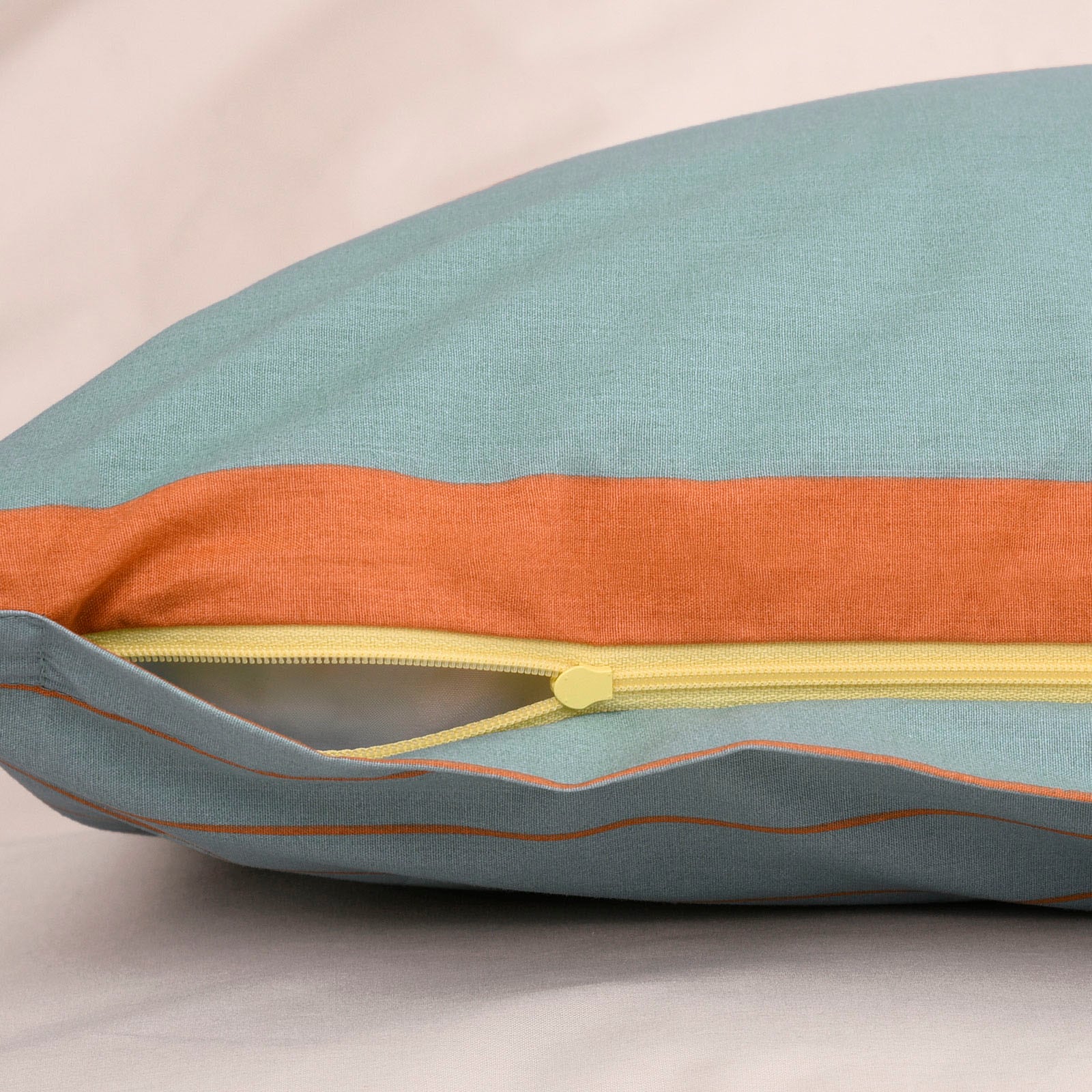 TOM TAILOR HOME Linge de lit »BOLD STRIPES in Gr. 135x200cm, 155x220cm oder 200x220cm« 2 cuis nouvelle chambre, avec fermeture éclair de marque colorée