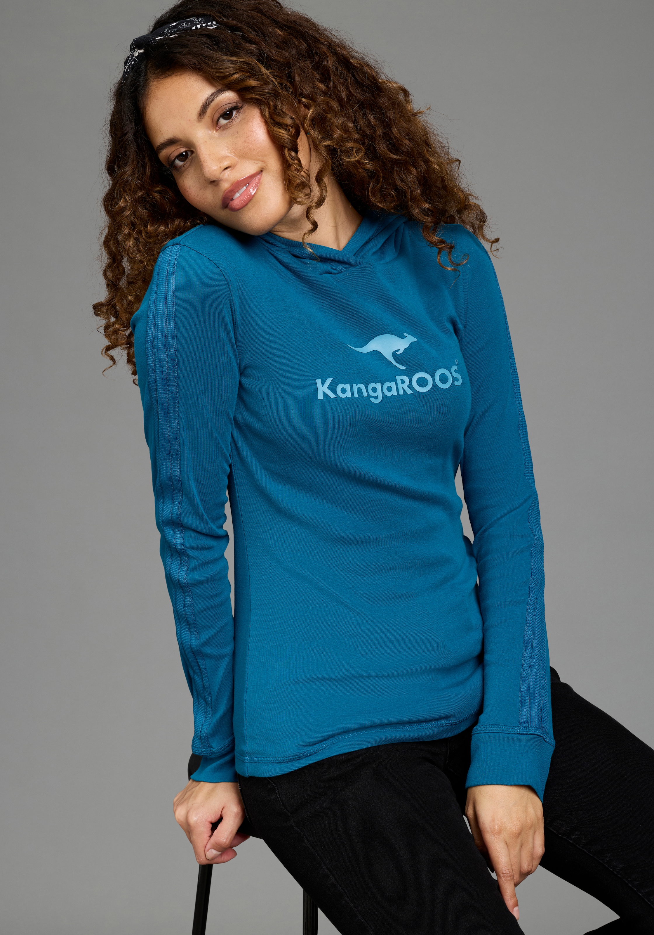 Image of KangaROOS Langarmshirt mit Kapuze, hüftlang, schmale Passform, aus Jersey