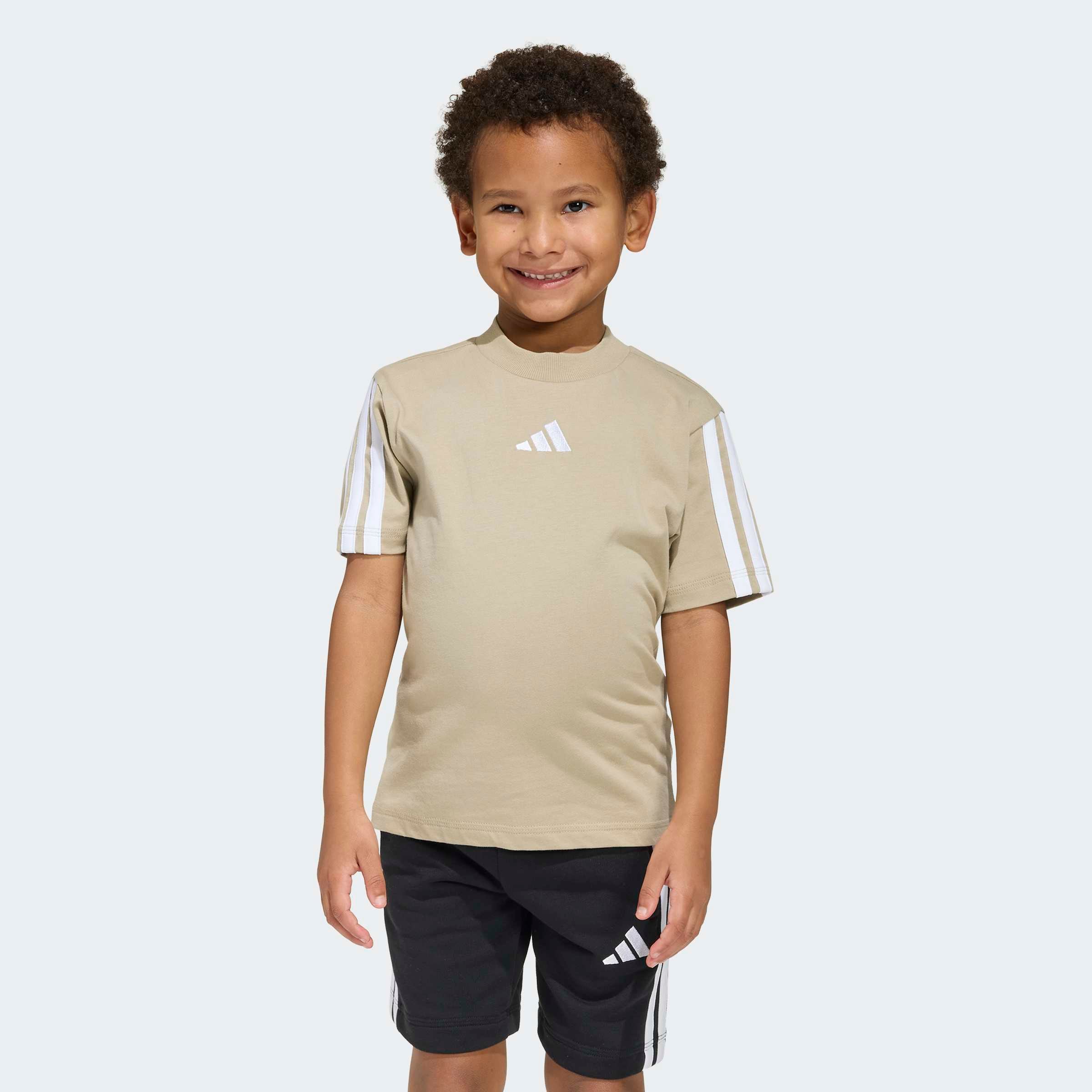 adidas Sportswear T-shirt »ESSENTIALS KIDS« sportlicher Stil, Kurzarm, ohne Verschluss, Rundhalsausschnitt