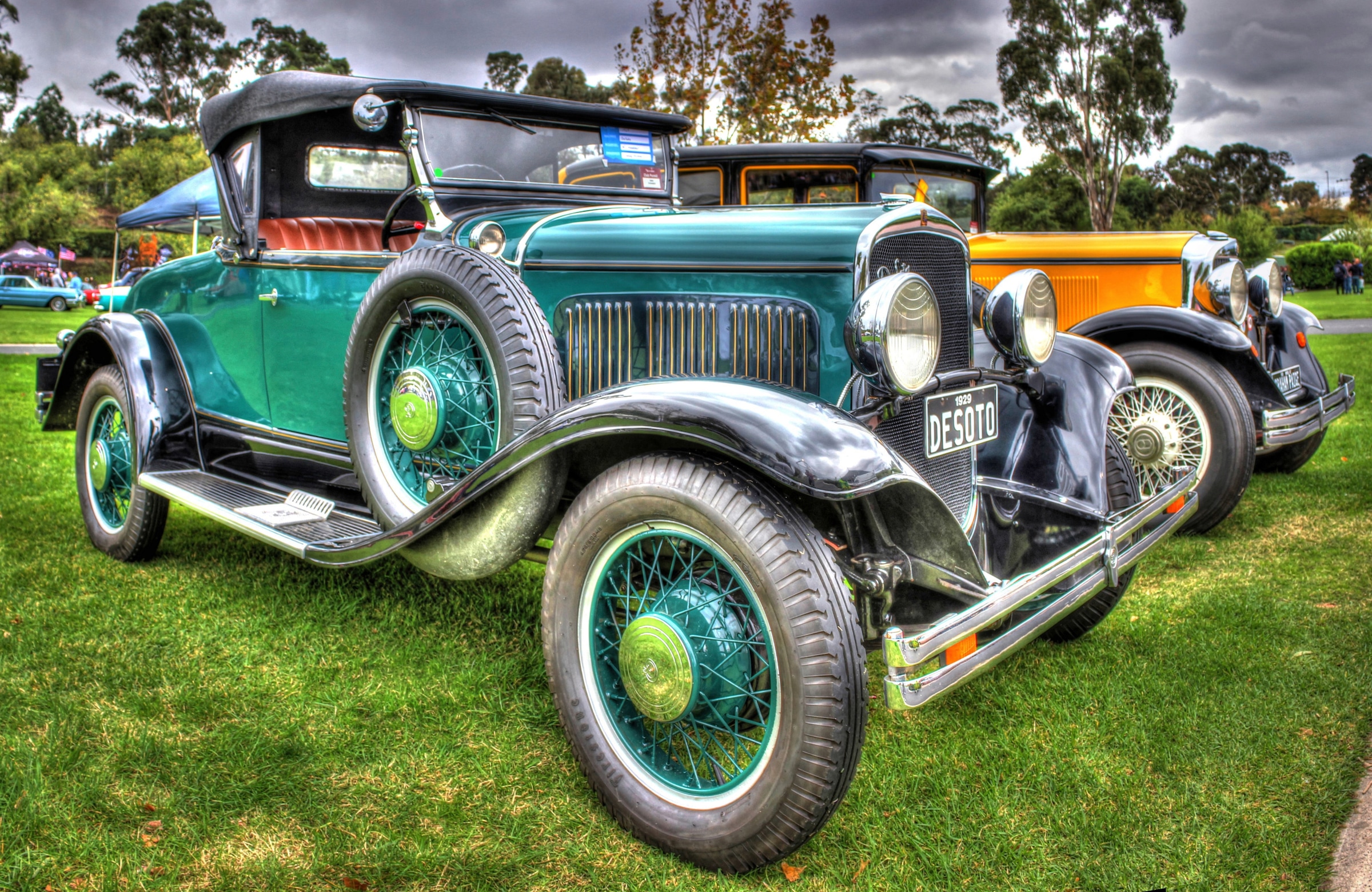 Image of Papermoon Fototapete "OLDTIMER-AUTOS VINTAGE CARS MOTORRAD RETRO CAR CHOPPER"