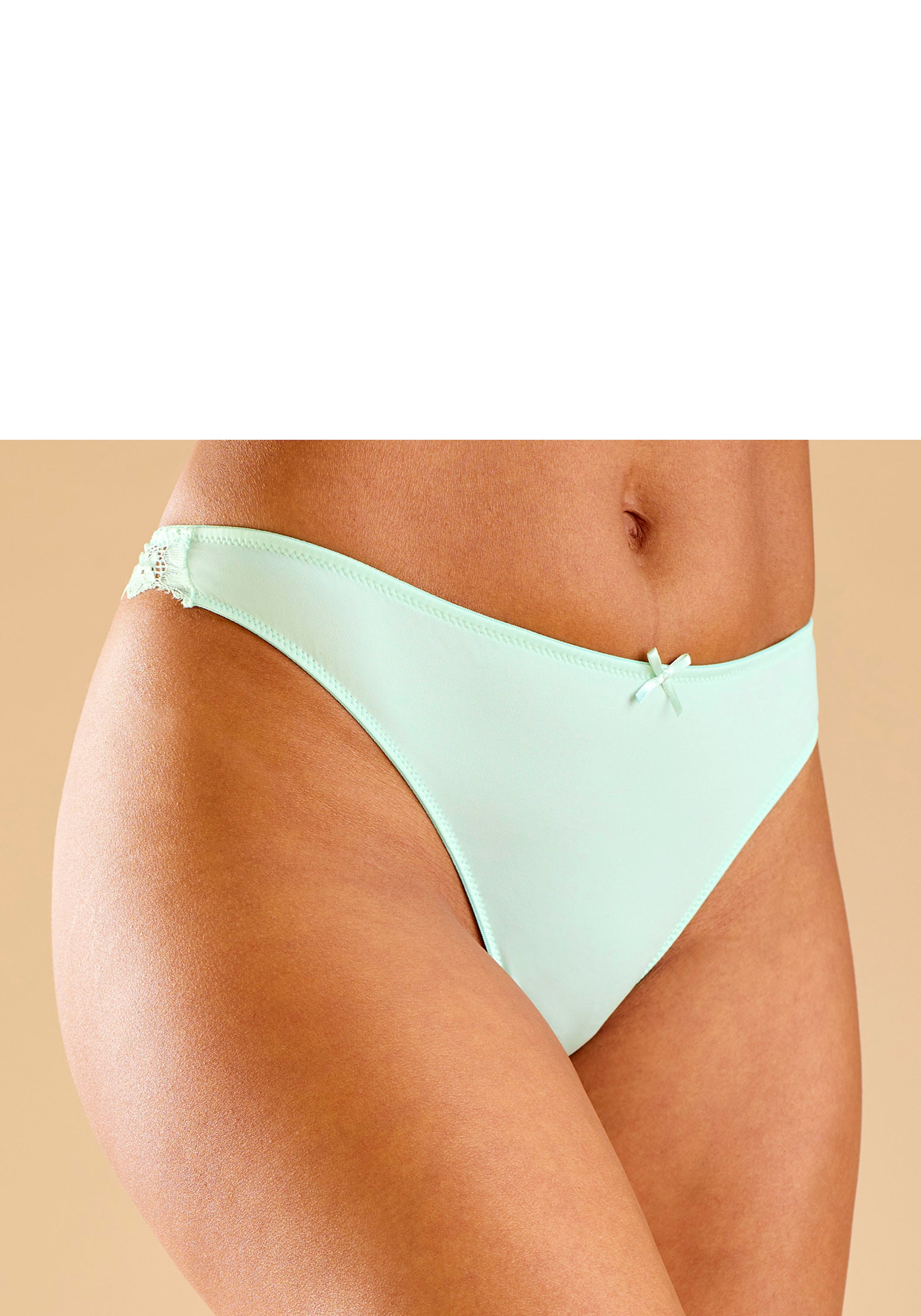 petite fleur String, (3 St.), hinten komplett aus zarter Jacquardspitze