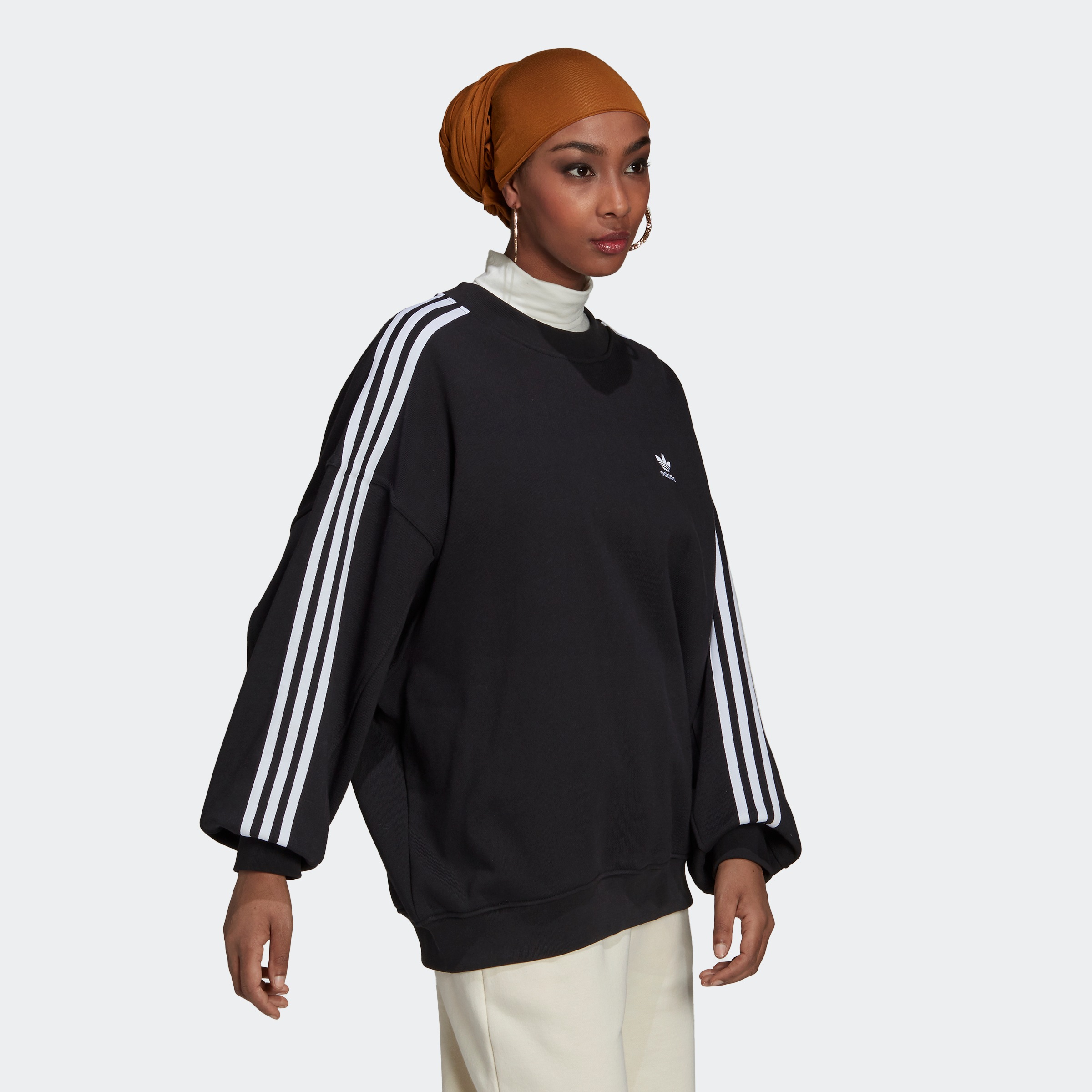 Image of adidas Originals Sweatshirt »ADICOLOR CLASSICS OVERSIZED« bei Ackermann Versand Schweiz