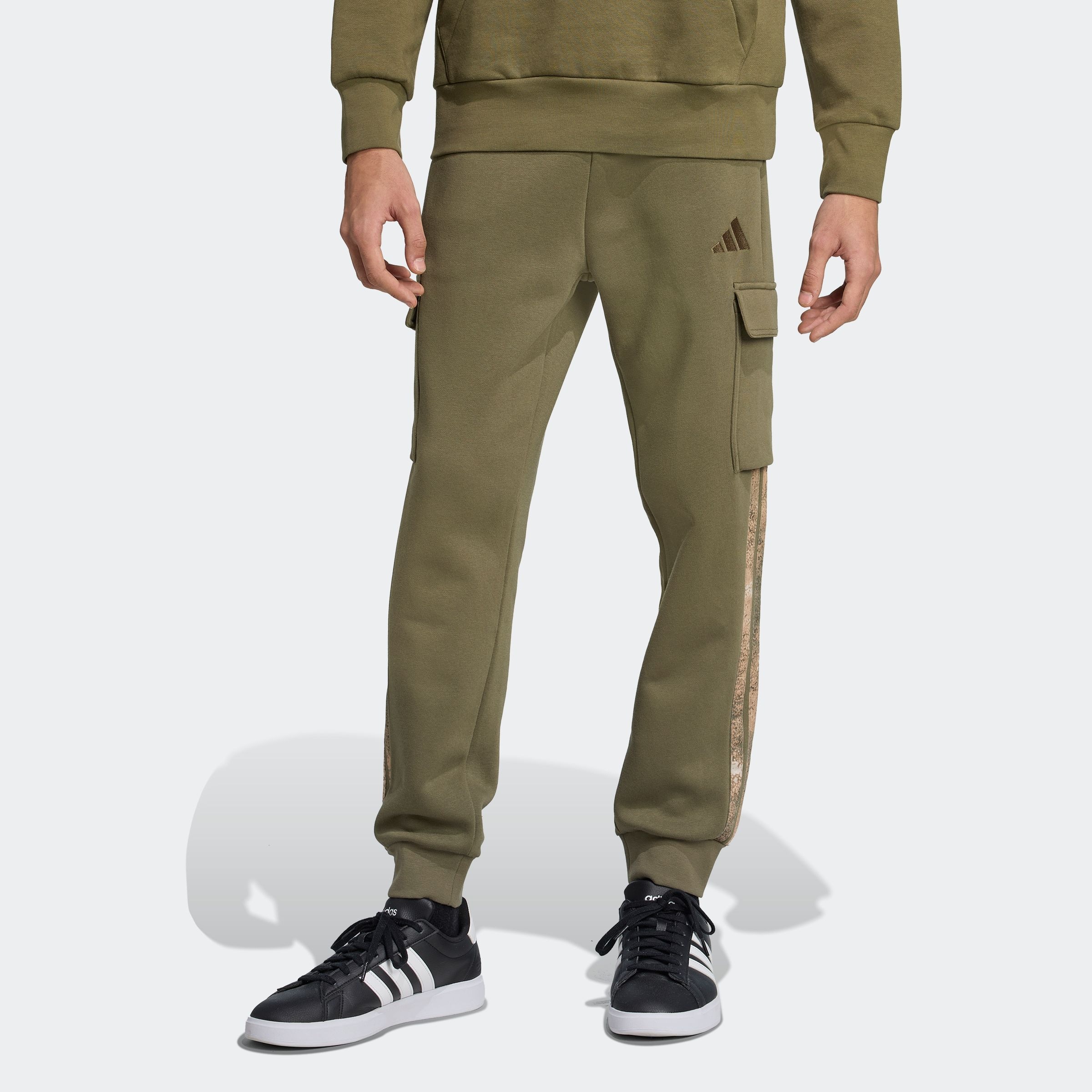 Image of adidas Sportswear Sporthose "AOP COLOURBLOCK"
