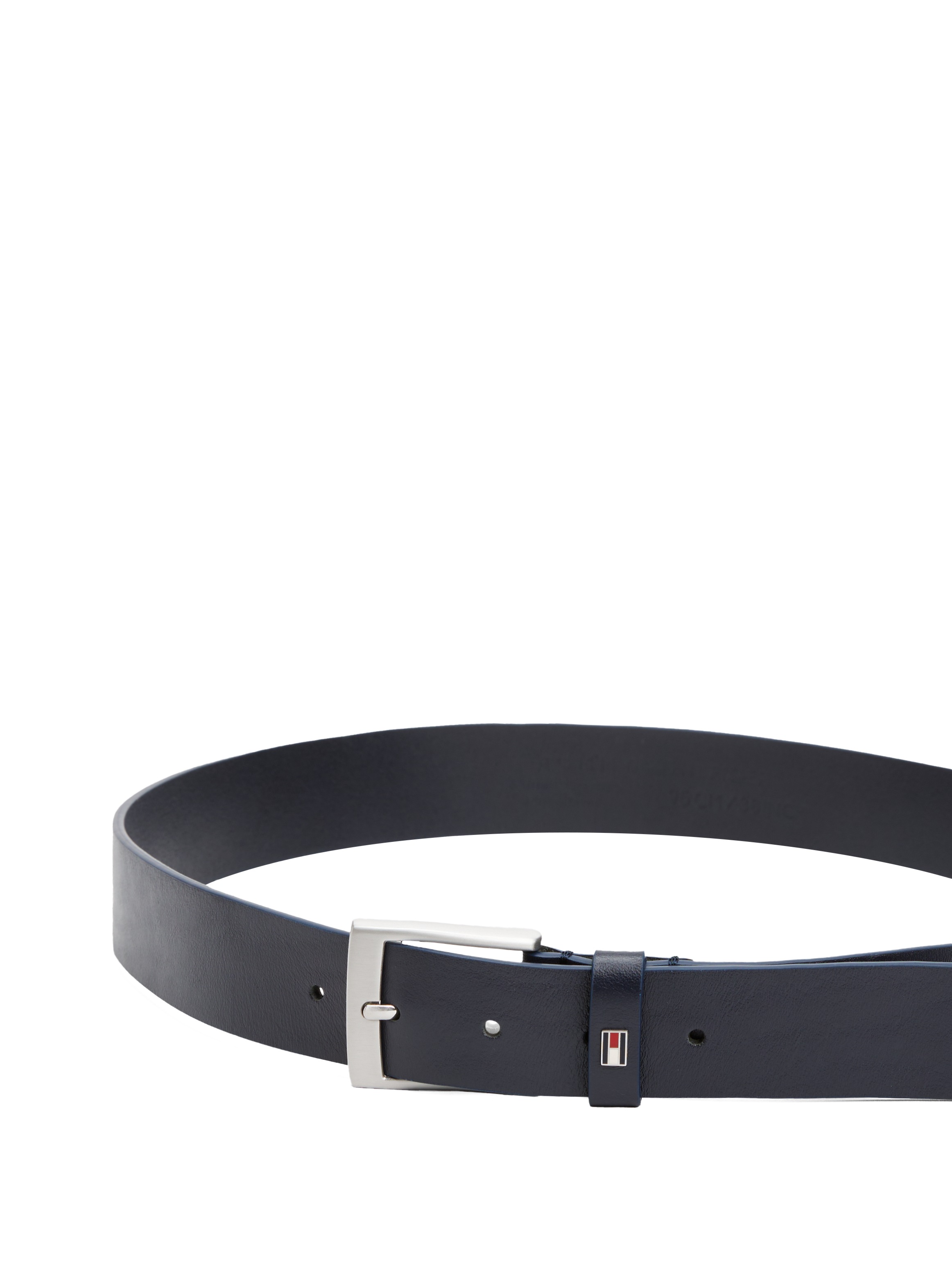 Tommy Hilfiger Ledergürtel »ADAN 3.5 EXT«, Metalllogopatch, Einfachdornschnalle
