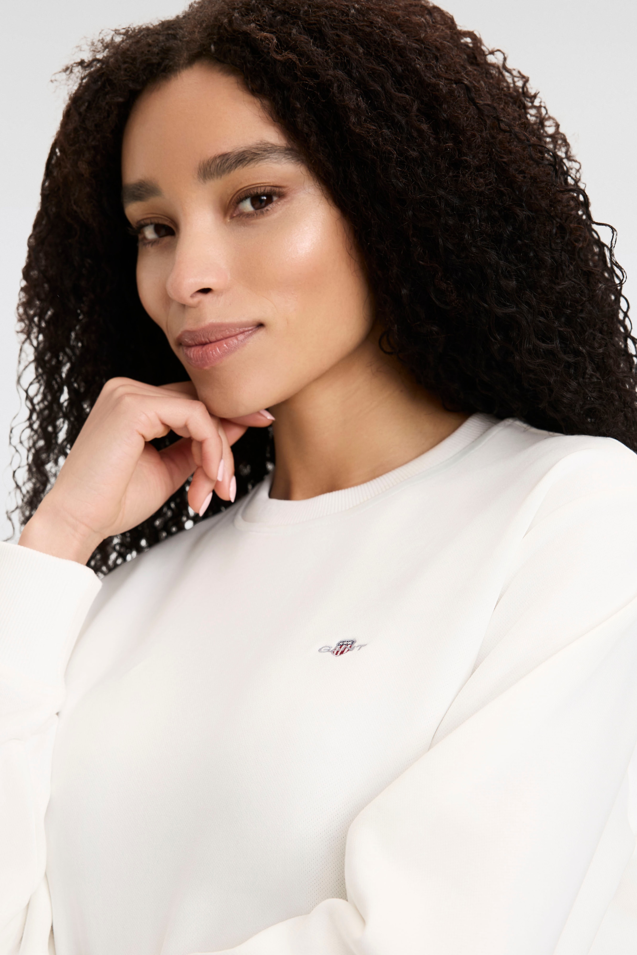 Gant Sweatkleid »SHIELD C-NECK SWEAT DRESS«, Shield Sweatkleid mit Rundhalsausschnitt