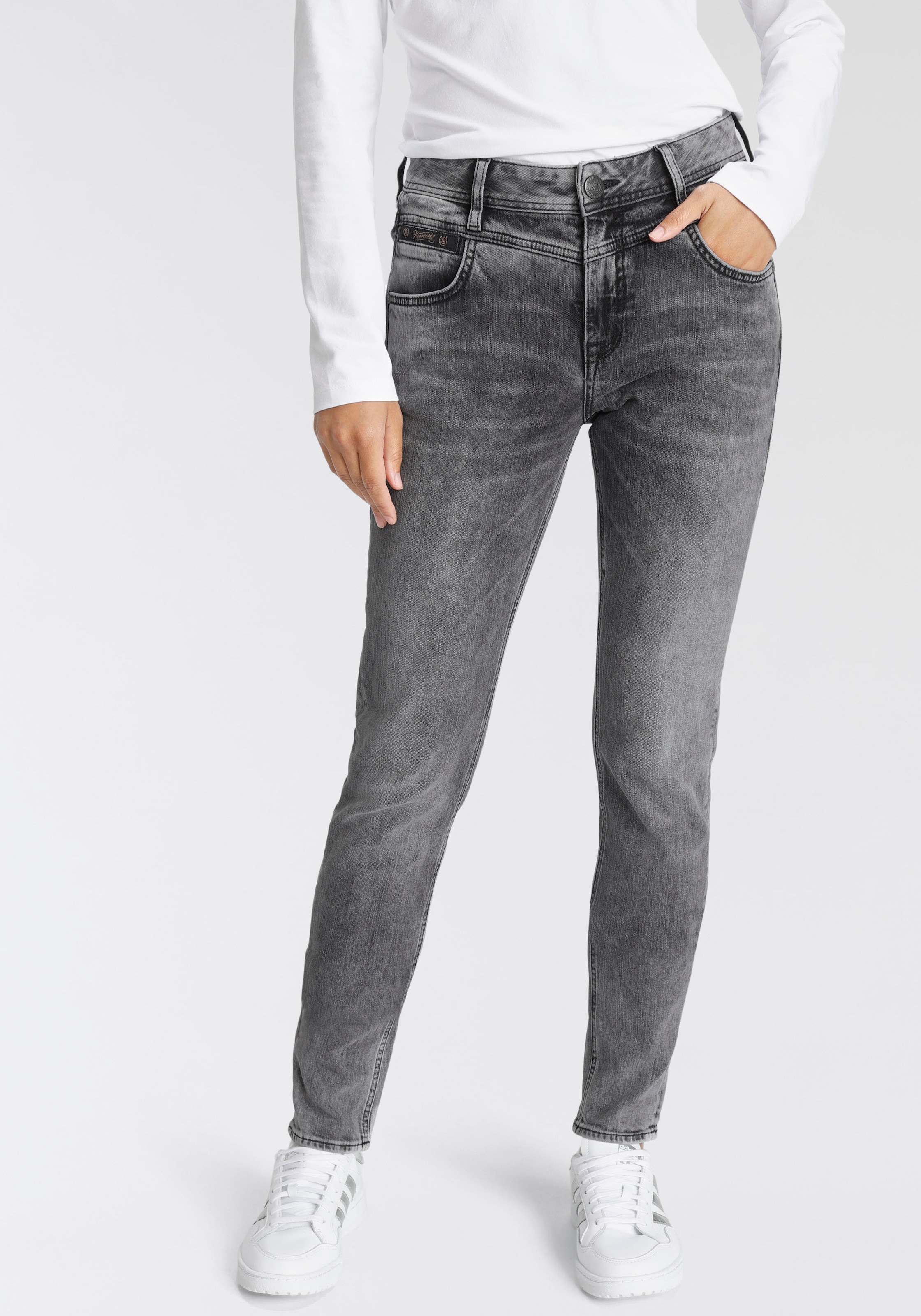 Herrlicher Slim-fit-Jeans »PEPPY SLIM RECYCLED DENIM«, Normal Waist Recycled Polyester