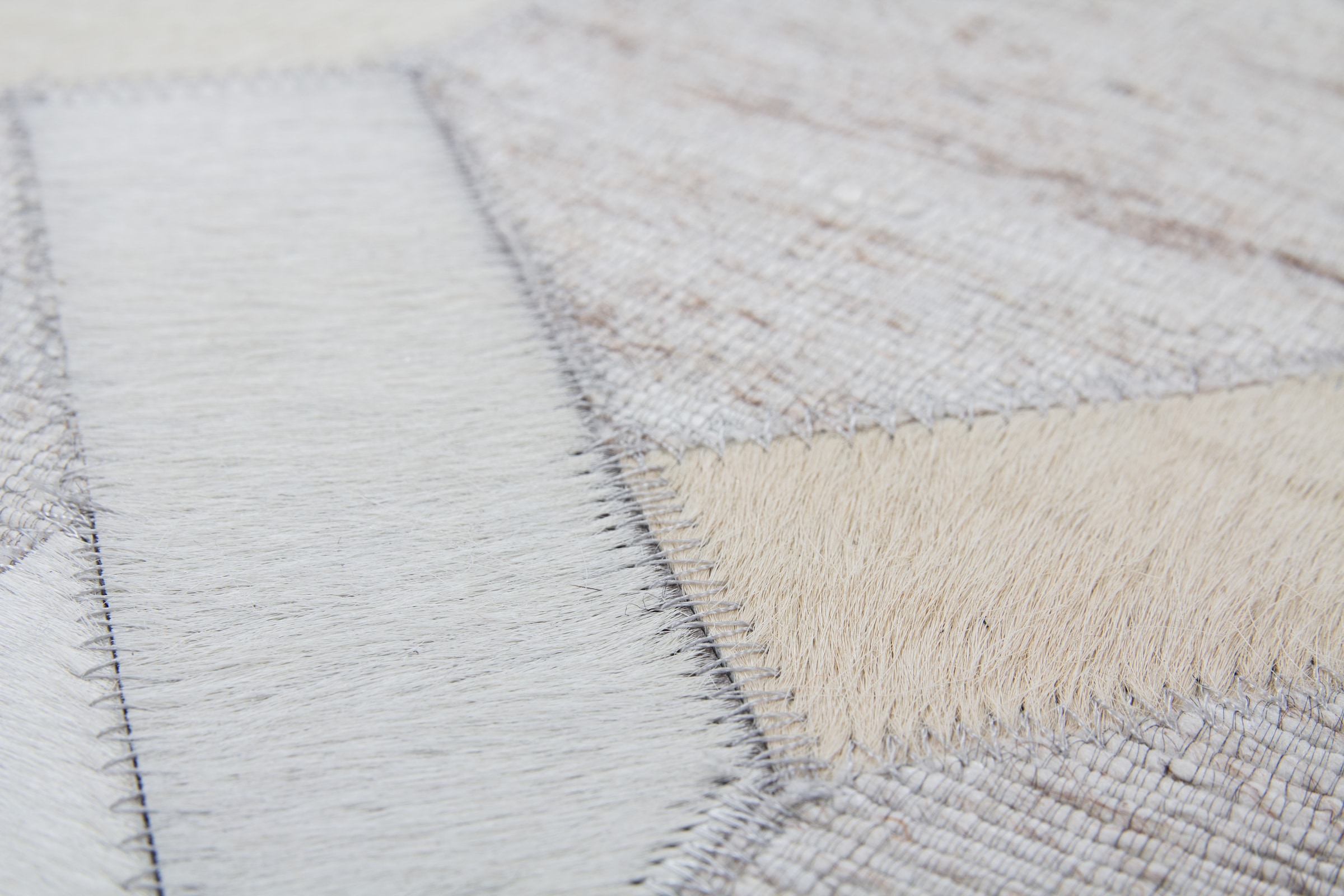 Kayoom Teppich »Chimera 110« rechteckig 11 mm Höhe Materialmix aus Viskose und Leder, handgefertigtes Unikat