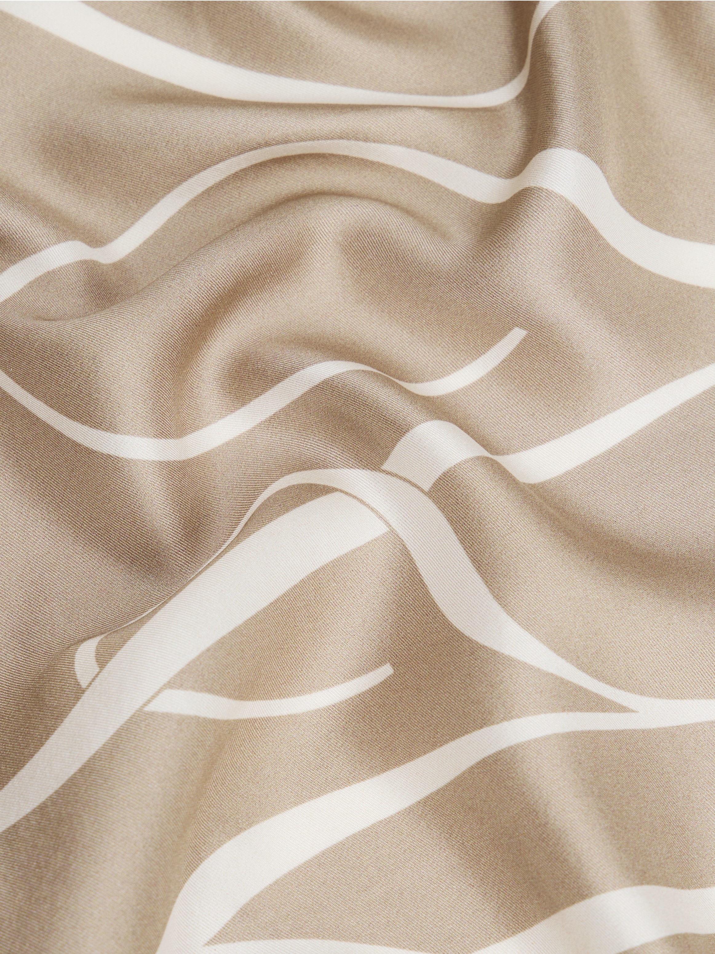 Tommy Hilfiger Halstuch »TH HERITAGE SCRIPT SILK SCARF« quadratisch, aus reiner Seide mit Logo, Masse 50 xs0 cm