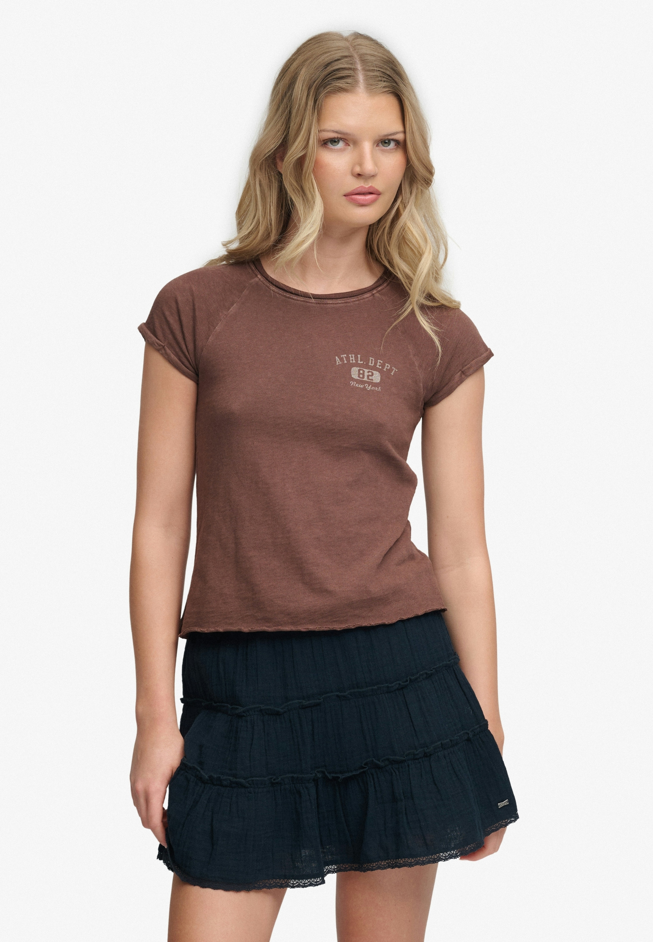 Image of Superdry Kurzarmshirt "ATH ESS SLUB GRAPHIC TEE" Baumwolle, skinny fit