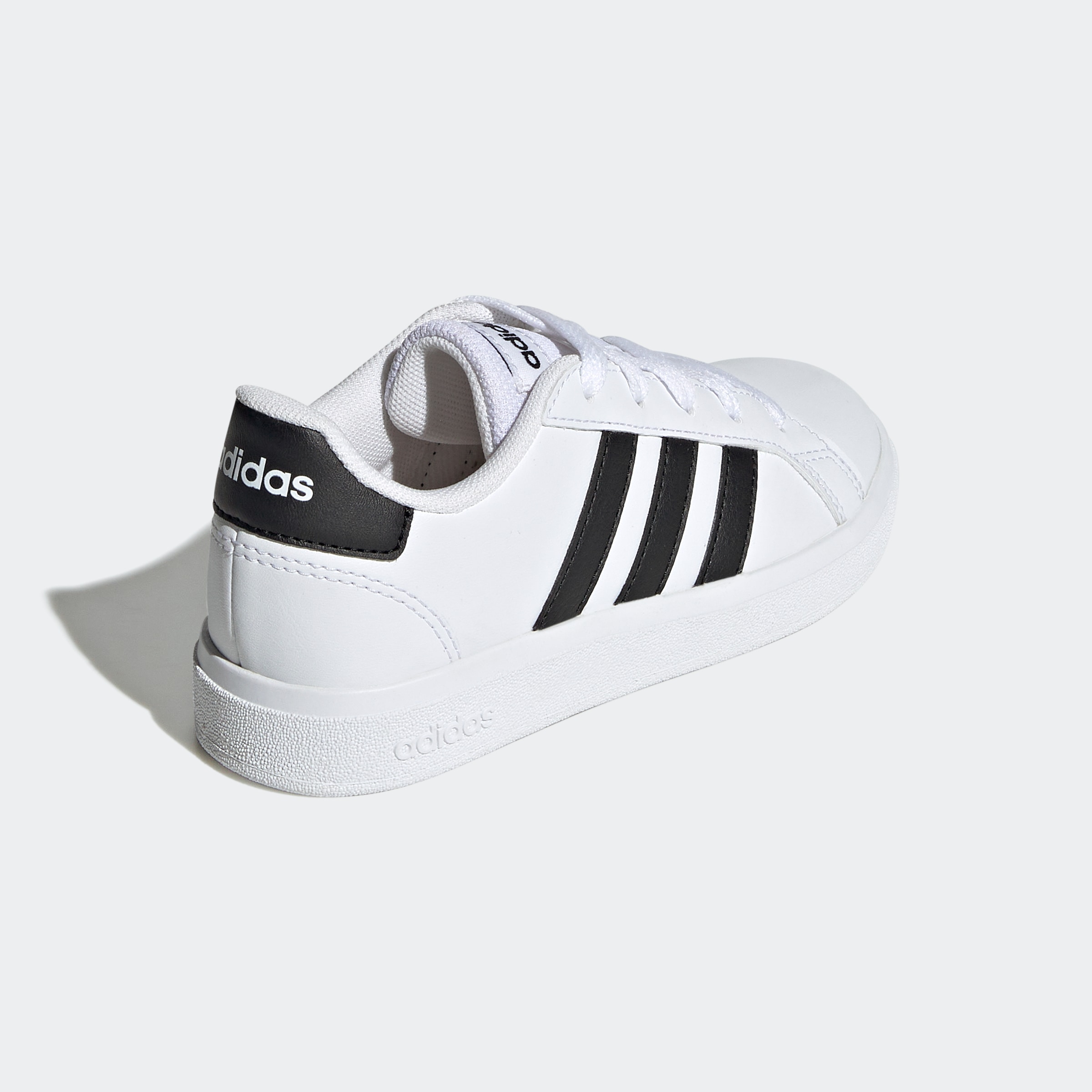 adidas Sportswear Sneaker »GRAND COURT LIFESTYLE TENNIS LACE-UP«, Design auf den Spuren des adidas Superstar