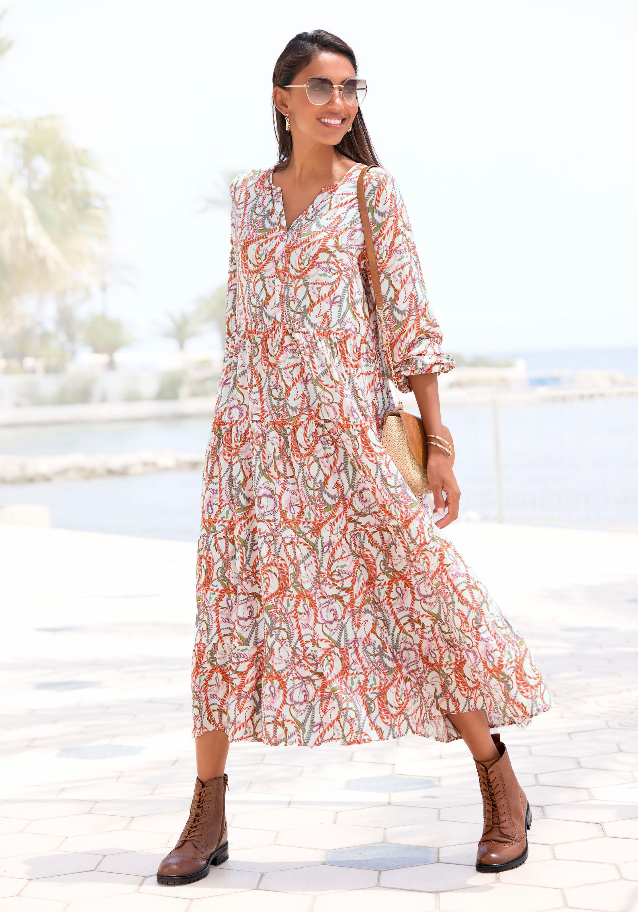Image of LASCANA Maxikleid "mit Alloverprint und V-Ausschnitt aus Viskose, locker bequemer Look" Ohne Taschen Langärmliges Webkleid, Sommerkleid, lockeres Kaftankleid, Druckkleid