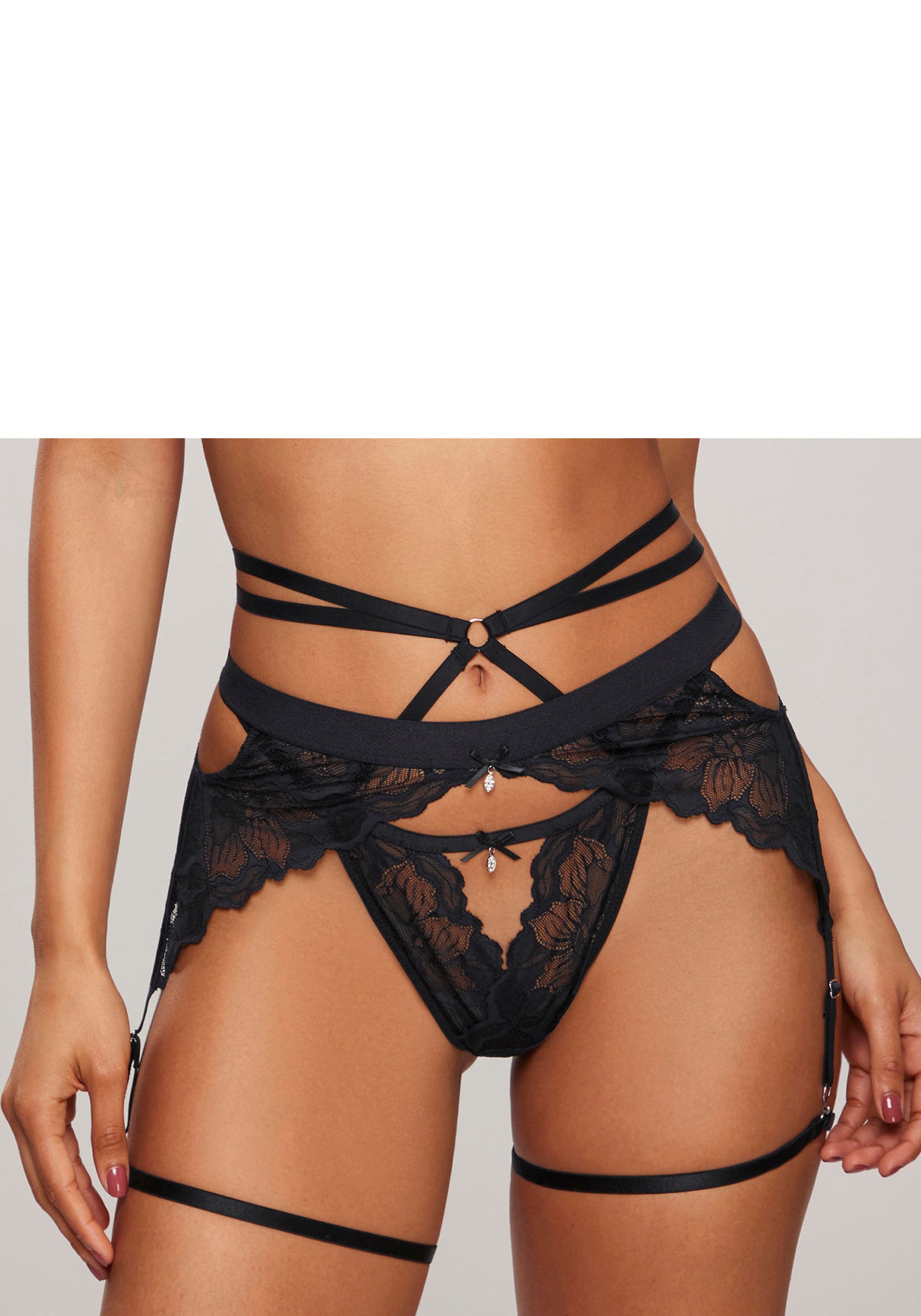Image of LASCANA String mit extravaganter Bänder-Optik und sexy Cut-Out