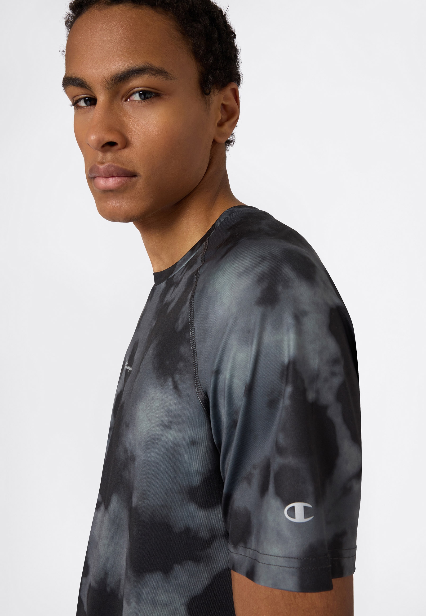 Champion Trainingsshirt »PERFORMANCE Light Stretch Lycra T-shirt« für sportliche Aktivitäten, sportlicher Stil, atmungsaktiv