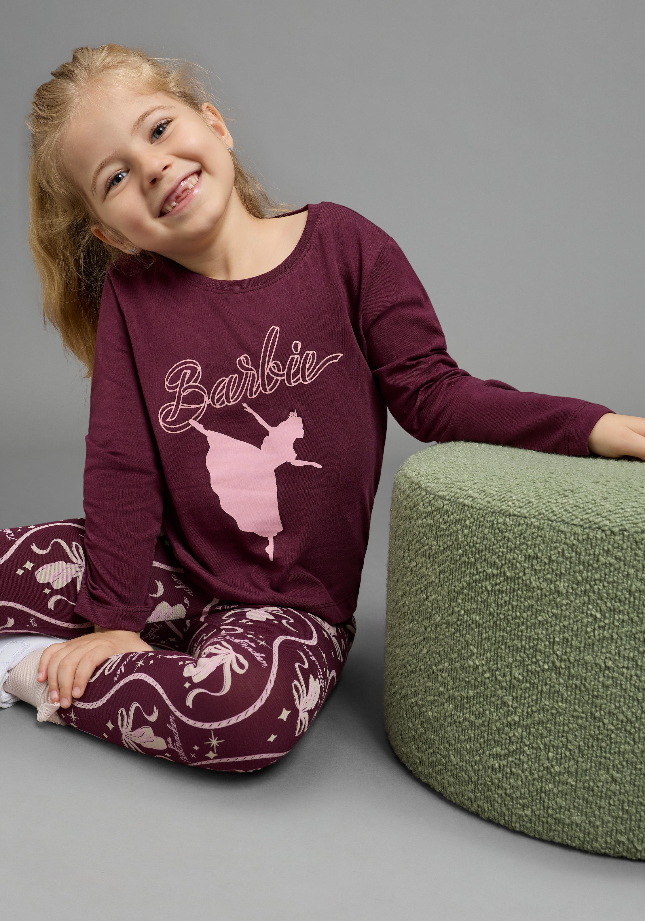 KIDSWORLD Langarmshirt »BARBIE Glitzerdruck Shirt für kleine Mädchen, Mama&Me Style, Mattel« BARBIE Nussknacker Shirt, Mama&Me Style