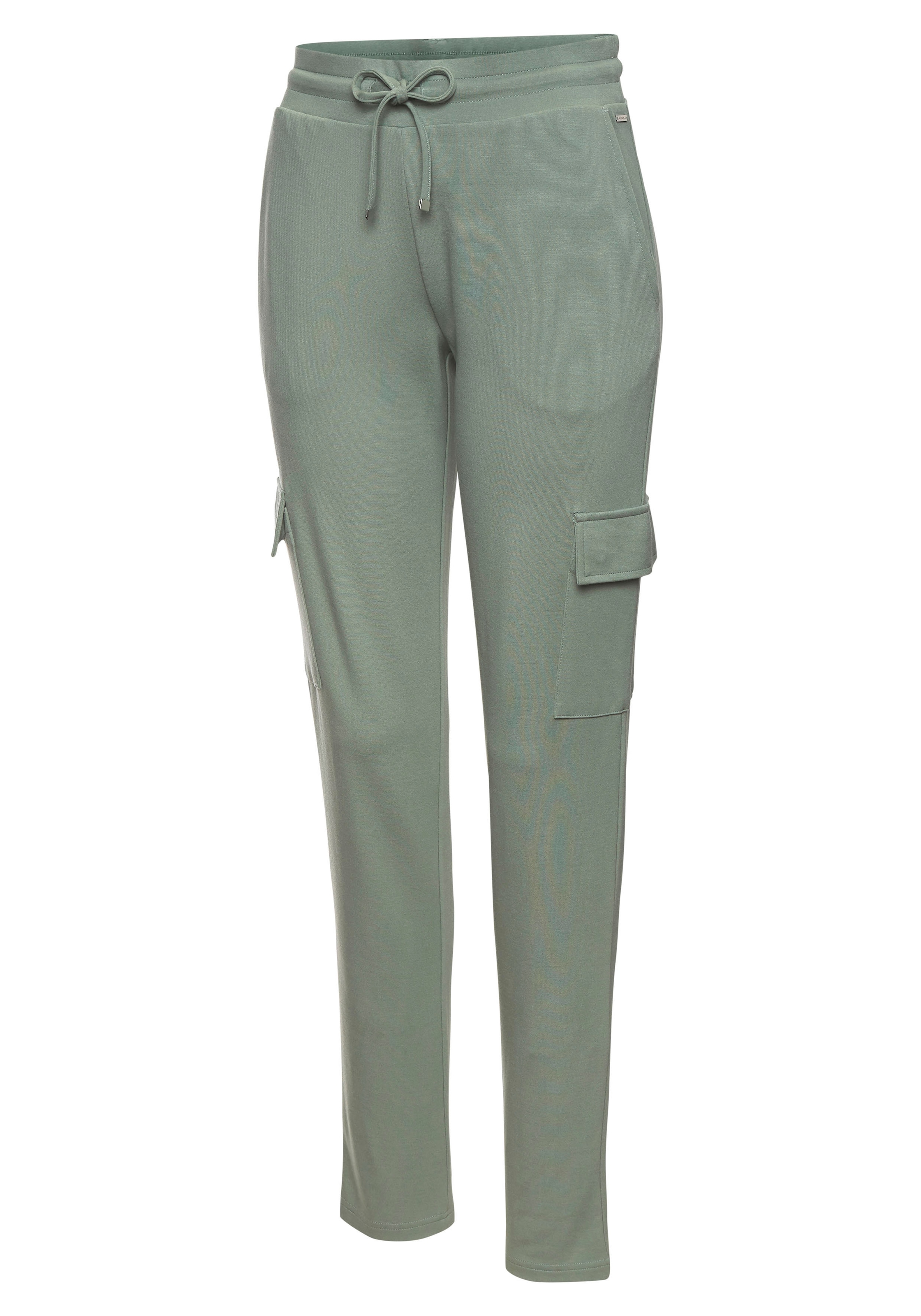 LASCANA Cargohose, in weich fliessendem Material, Loungewear