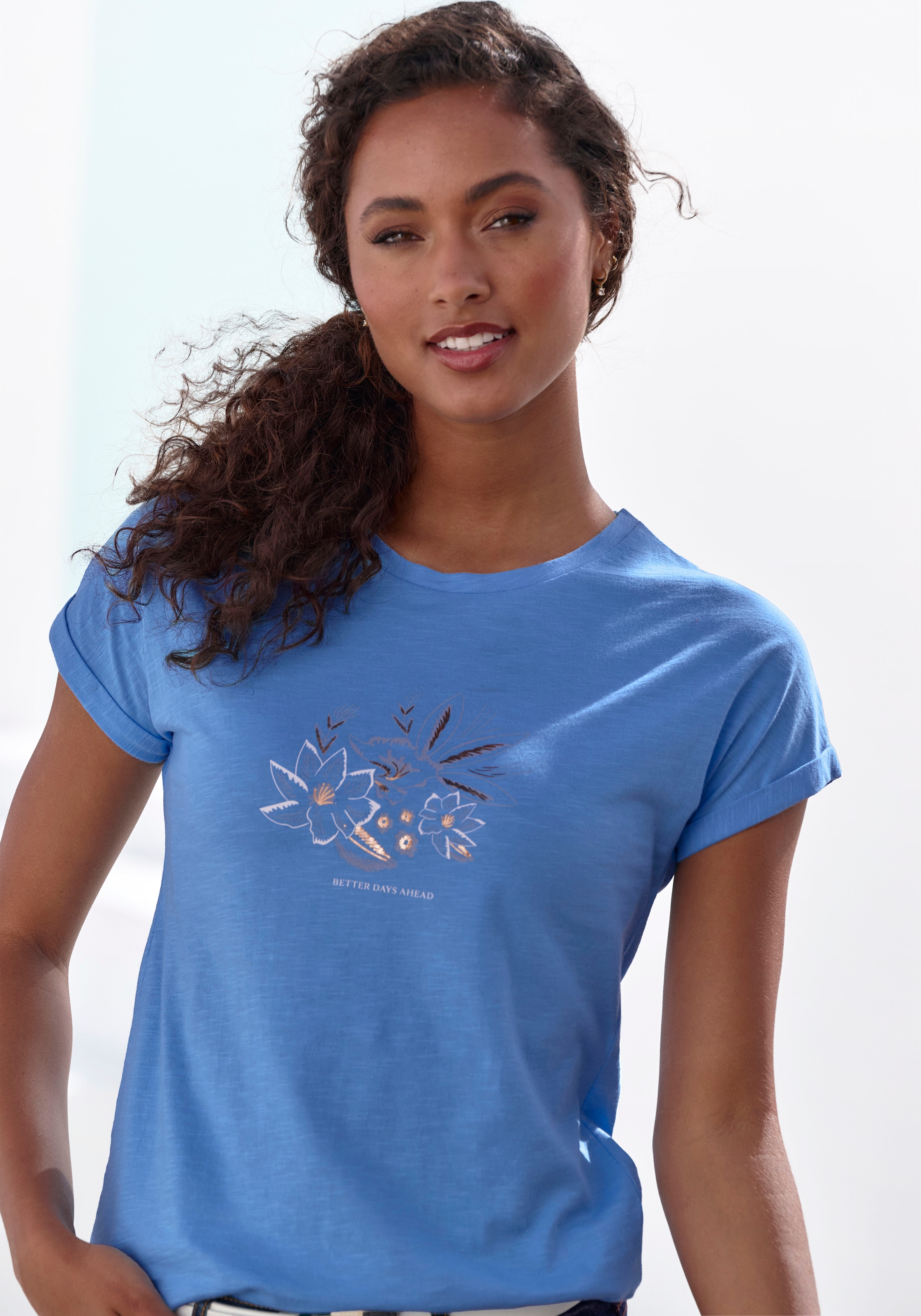 Vivance T-Shirt "mit goldenfarben schimmerndem Folienprint" aus weicher Baumwoll-Qualität