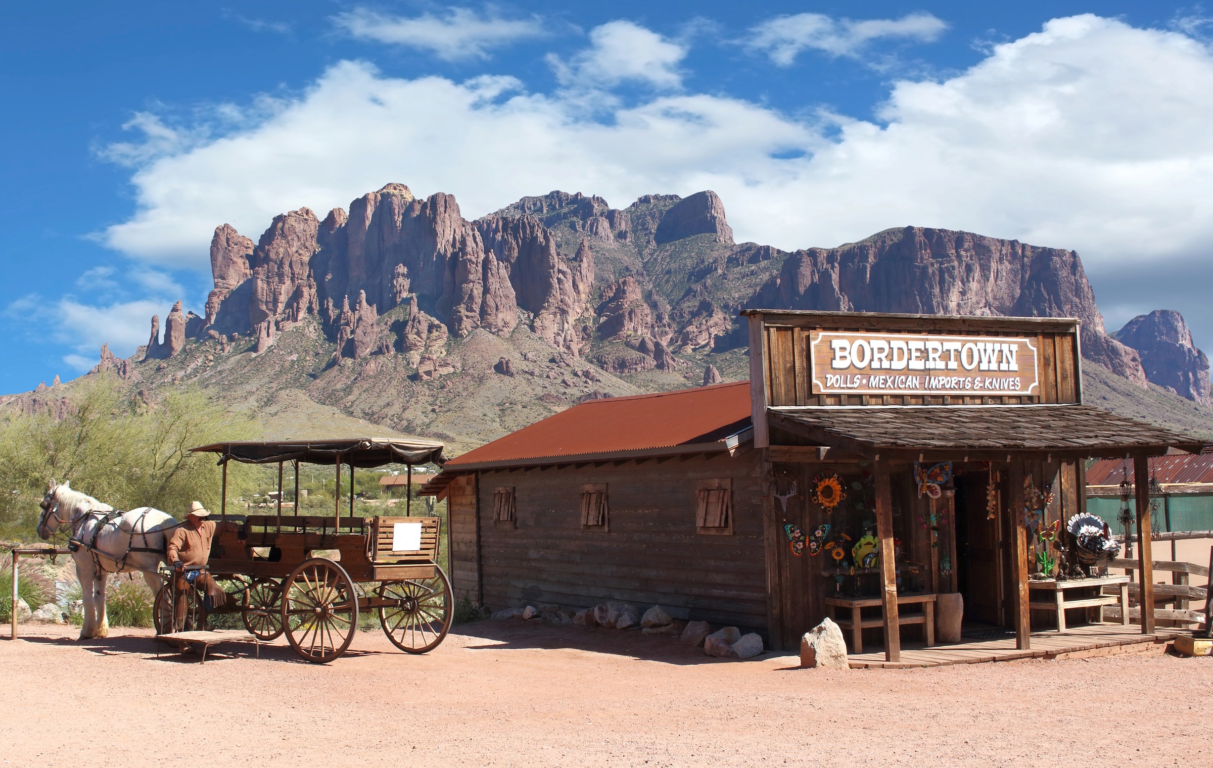 Image of Papermoon Fototapete "WILDE WESTEN-NATUR LANDSCHAFT SALOON PFERD BERGE TAPETE"