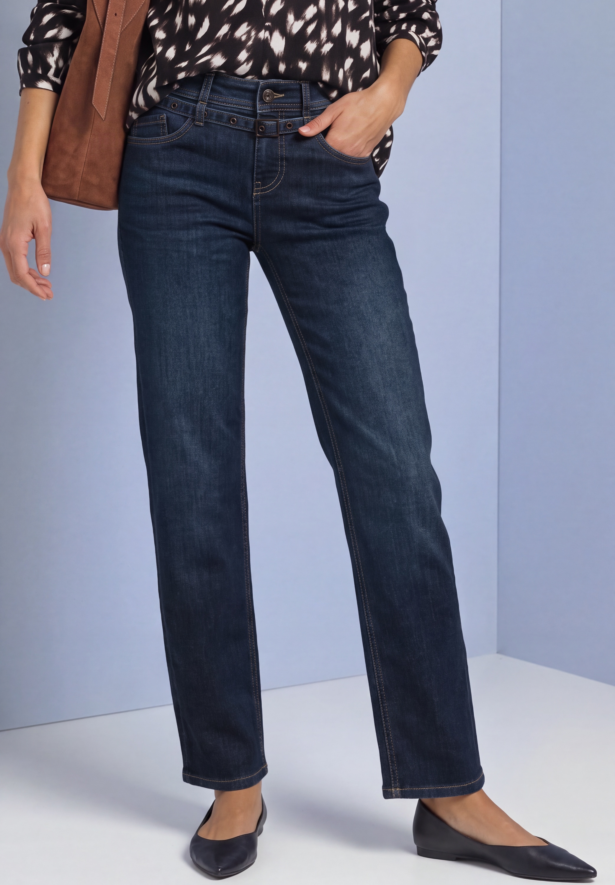 Image of STREET ONE Straight-Jeans "Style Amalia" mit Gürtel / Stretch