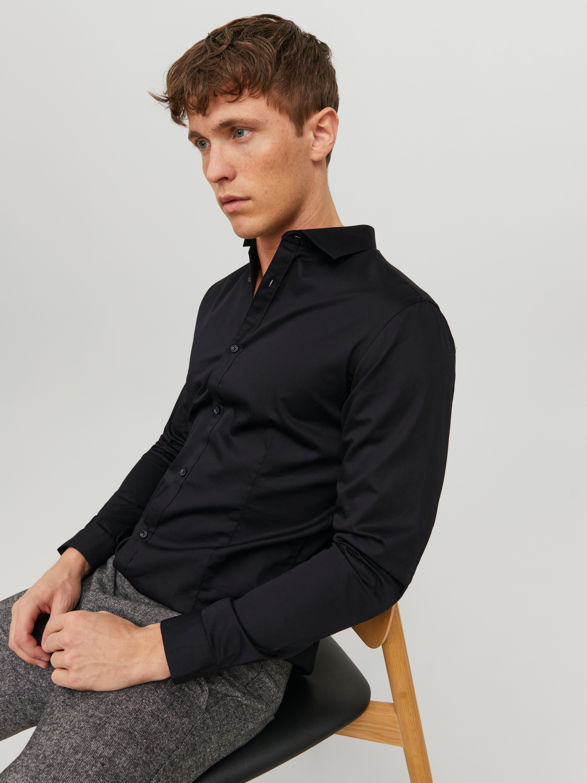 Jack & Jones Businesshemd »JJPRPARMA in Skinny Fit, Stretchanteil und verstellbaren Manschetten« sehr schmal, Web, Baumwollmischung