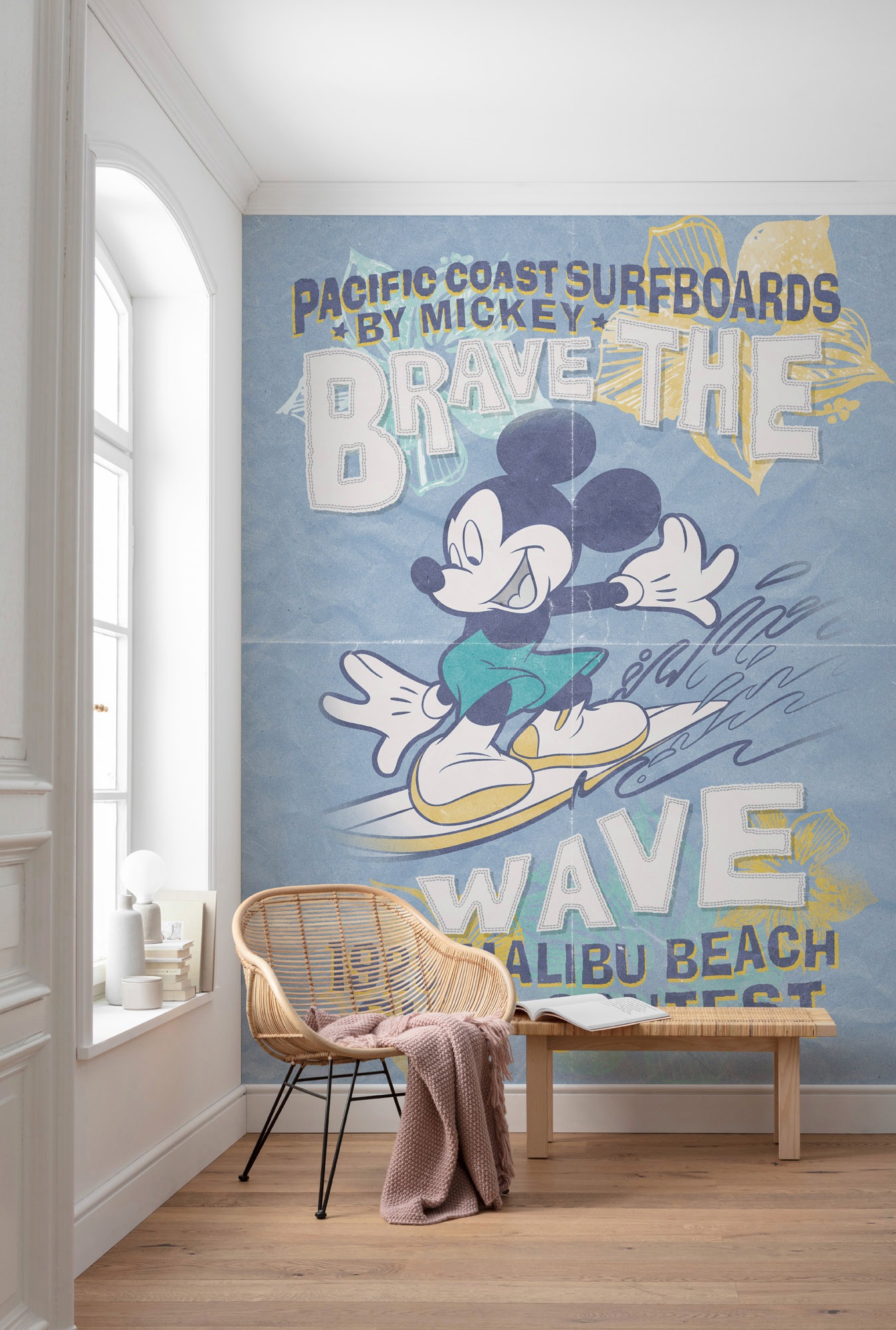 Komar Vliestapete »Digitaldruck Vlies -  Mickey Brave the Wave - Grösse 200 x 280 cm« bedruckt glatt Kinderzimmer