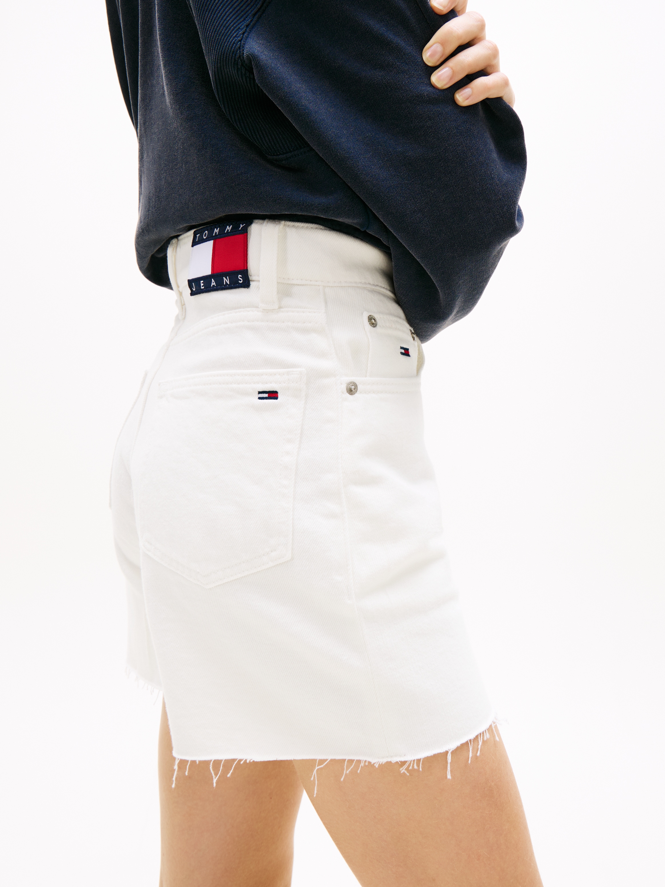 Tommy Jeans Short en jean »MOM SHORT BJ4199« taille haute style années 90