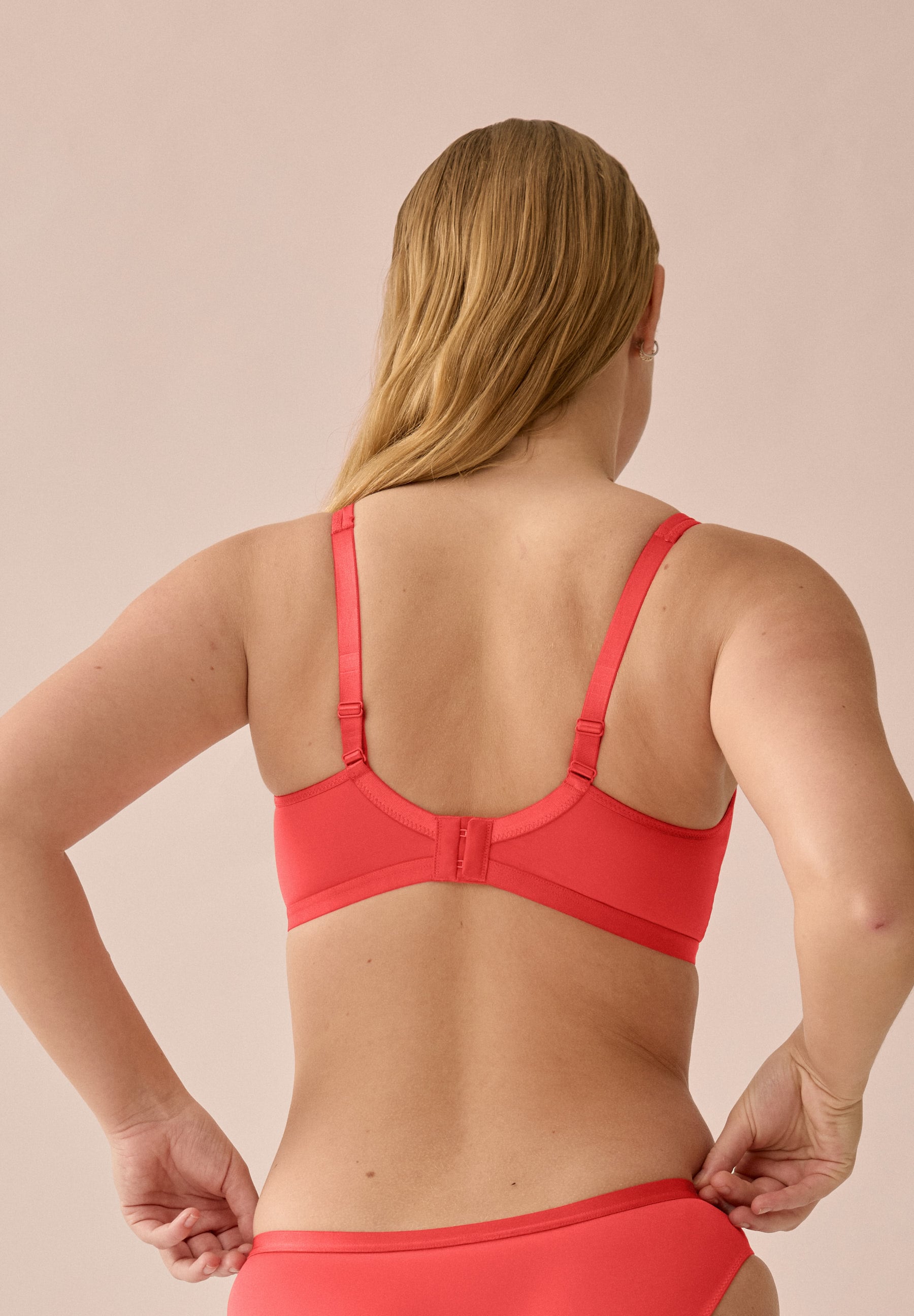 Naturana Soutien-gorge minimisant »The Thursday« 1 cuis tlg., ohne Bügel, breite Träger, basic, bequem, weich, Entlastungsträger