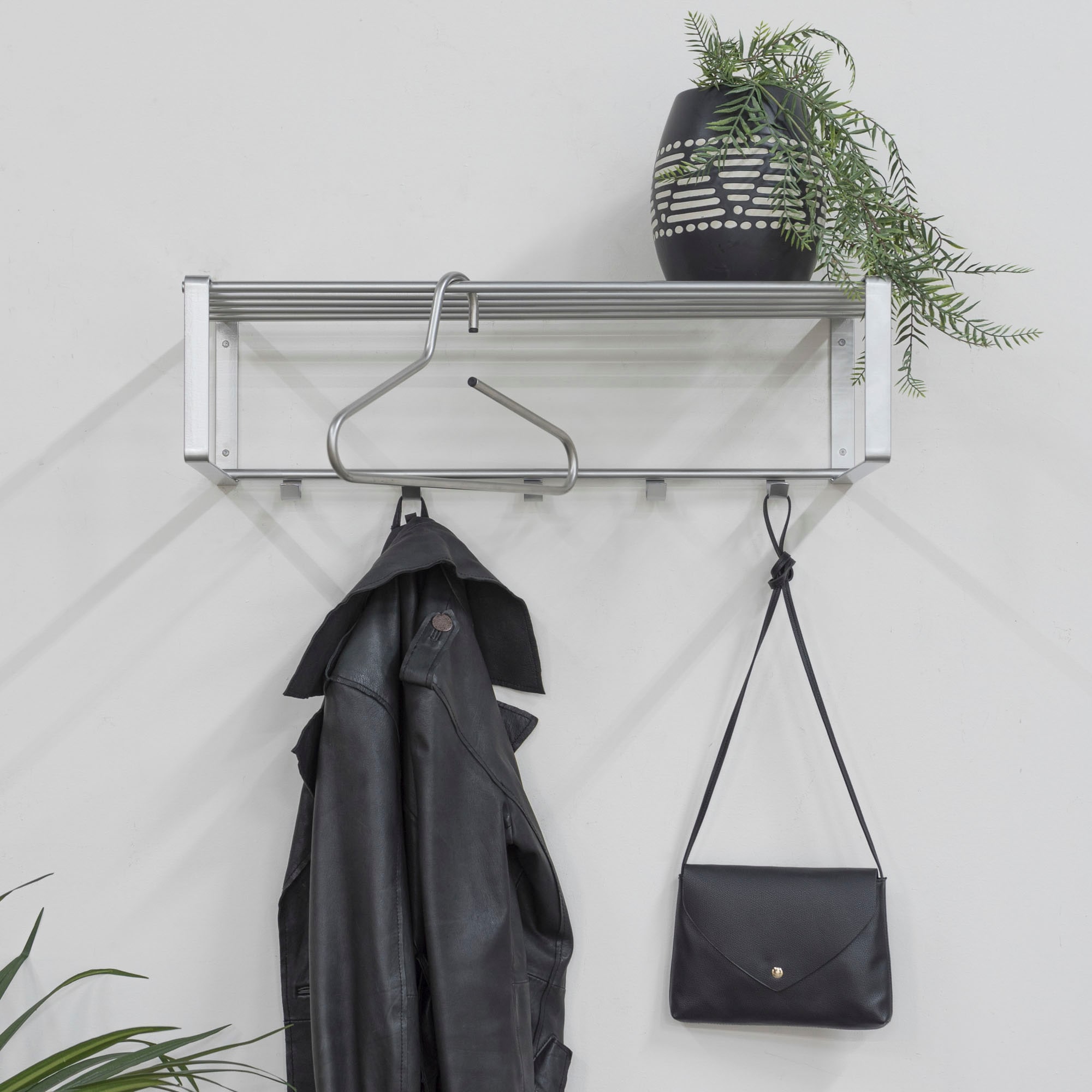 Spinder Design Barre de penderie »REX« porte-manteau mural en acier avec tablette à chapeaux et 5 ou 7 crochets