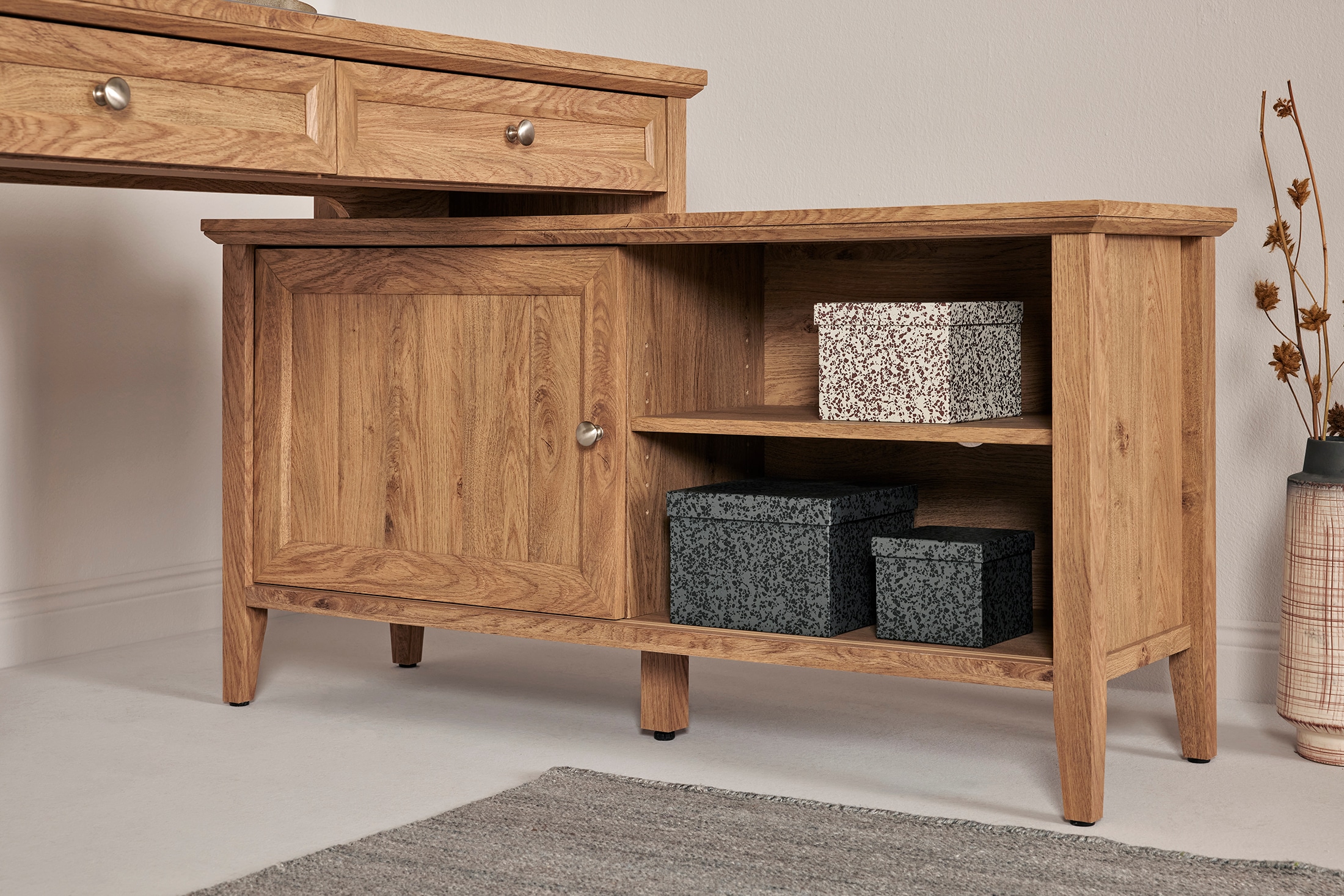 Jahnke Bureau d'angle »CLASSIC C 145 E« montage réversible, avec porte coulissante, dimensions 144,9 x 120 cm