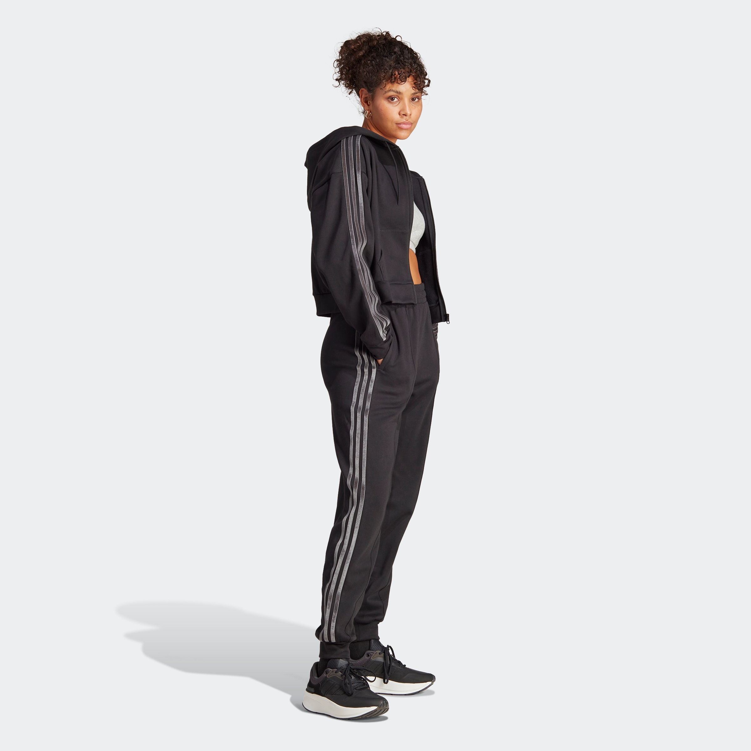 Finde adidas TS«, ENERGIZE (2 tlg.) »W Sportswear auf Trainingsanzug