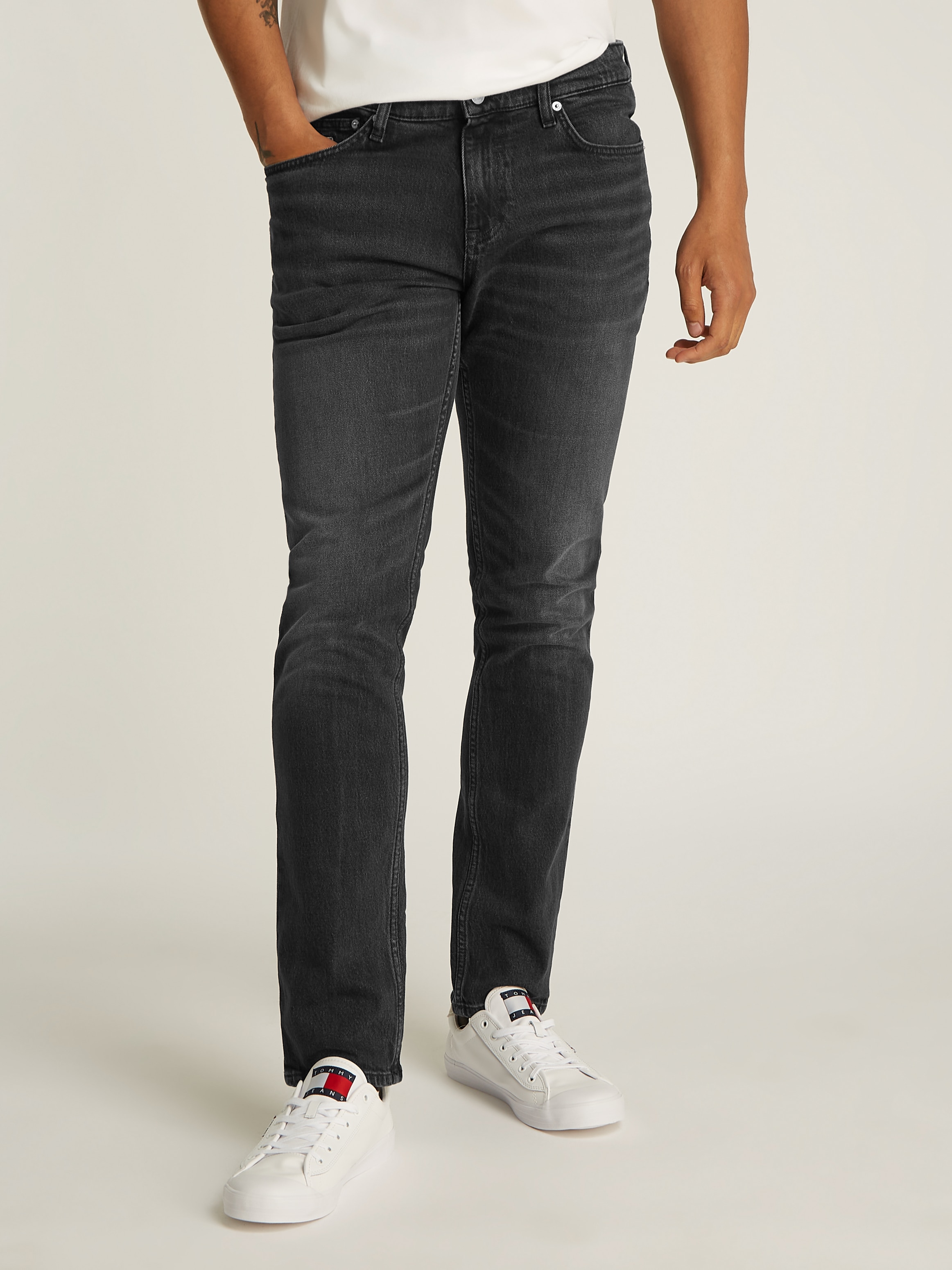 Tommy Jeans Slim-fit-Jeans »Scanton Slim Denim«, mit Logostickereien