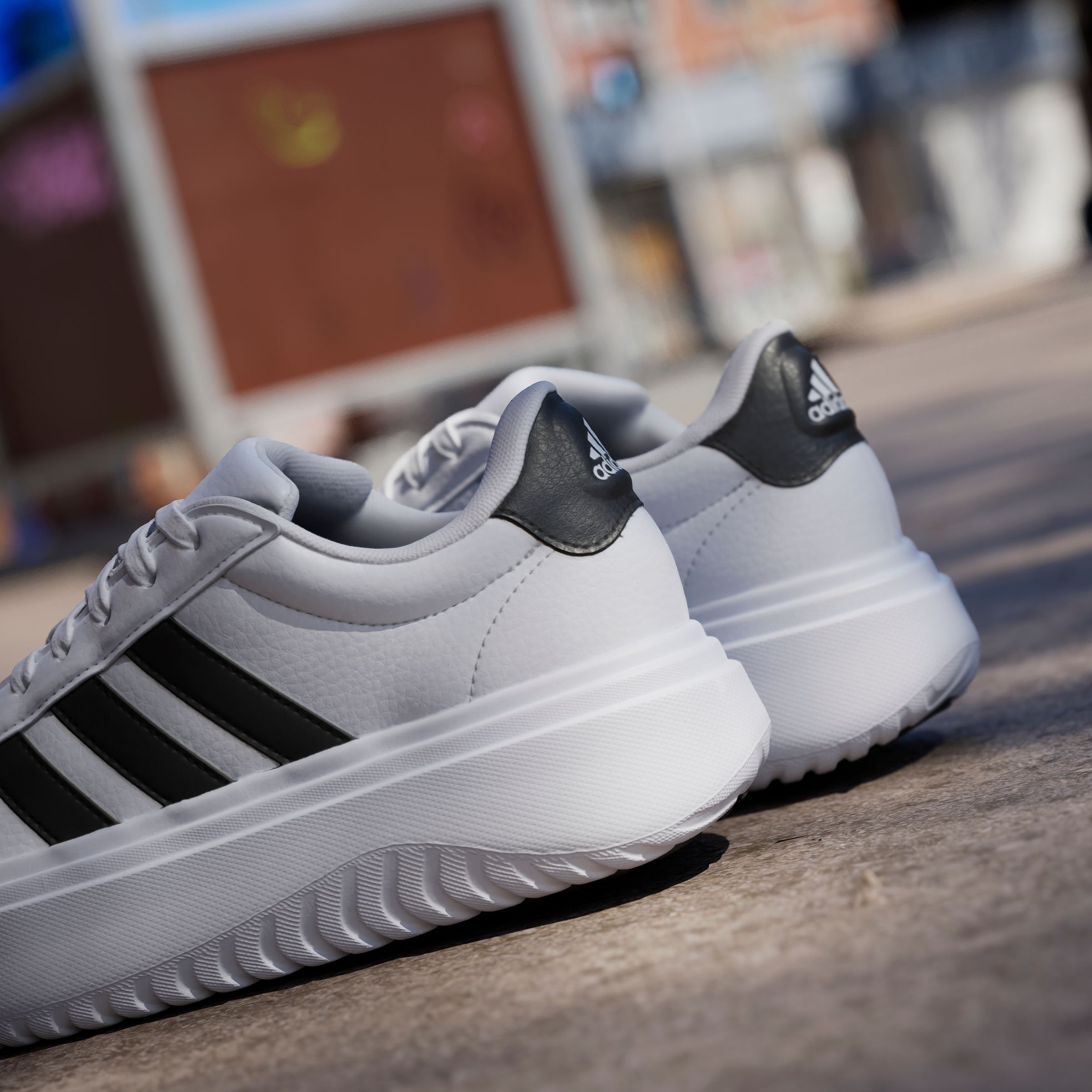 adidas Sportswear Sneaker »GRAND COURT PLATFORM«, Design auf den Spuren des adidas Superstar