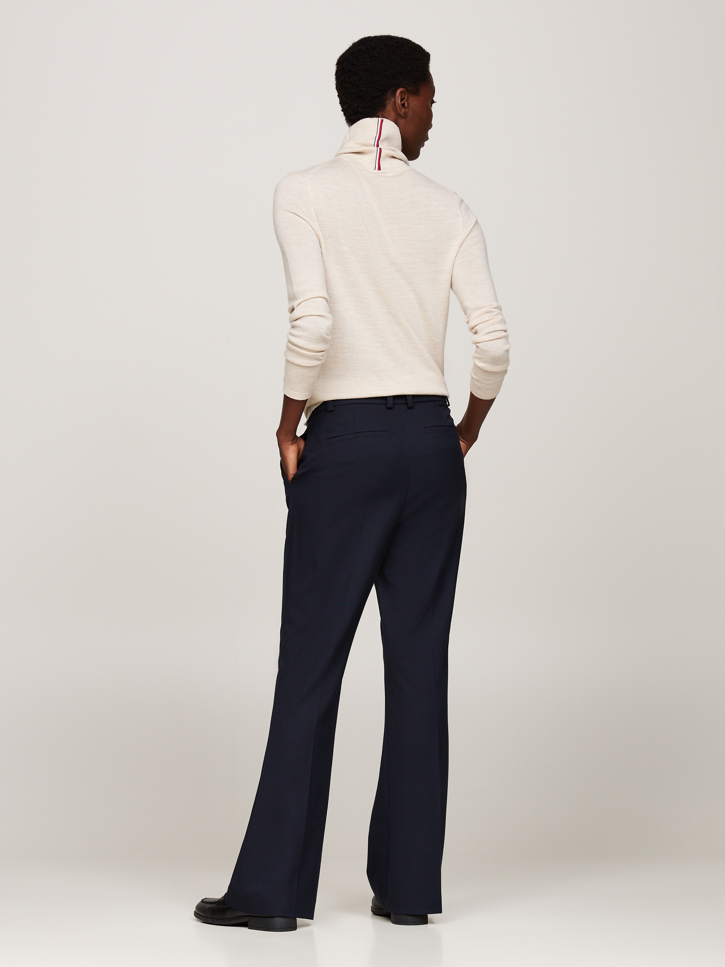 Tommy Hilfiger Webhose »CORE FLARED PANT«, mit Logo-Flagge