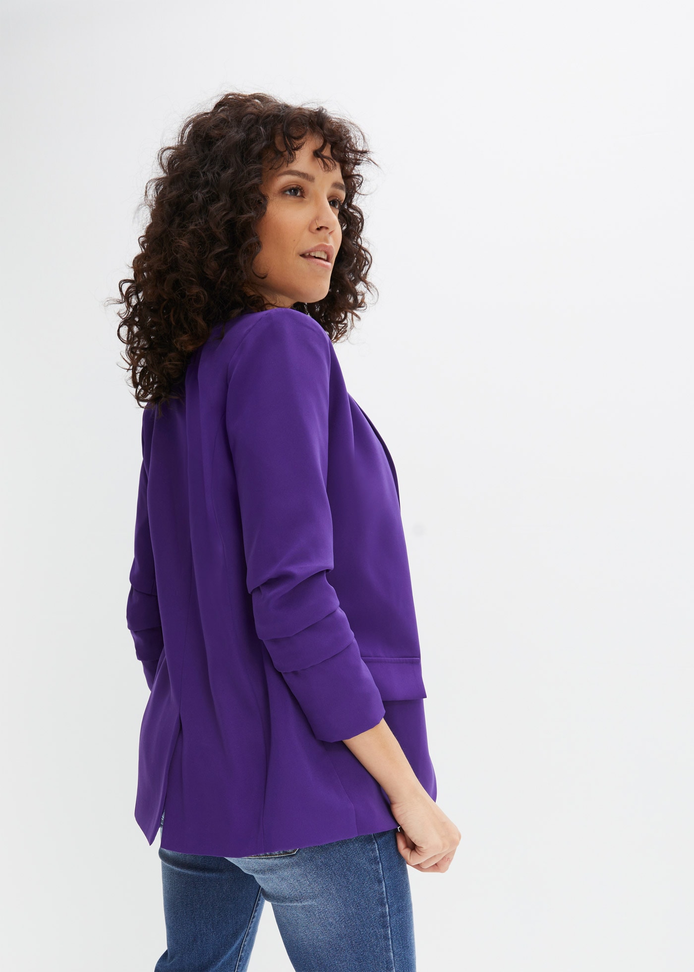 bonprix Jackenblazer femininer Stil, schmale Passform, aus Polyester und Elasthan