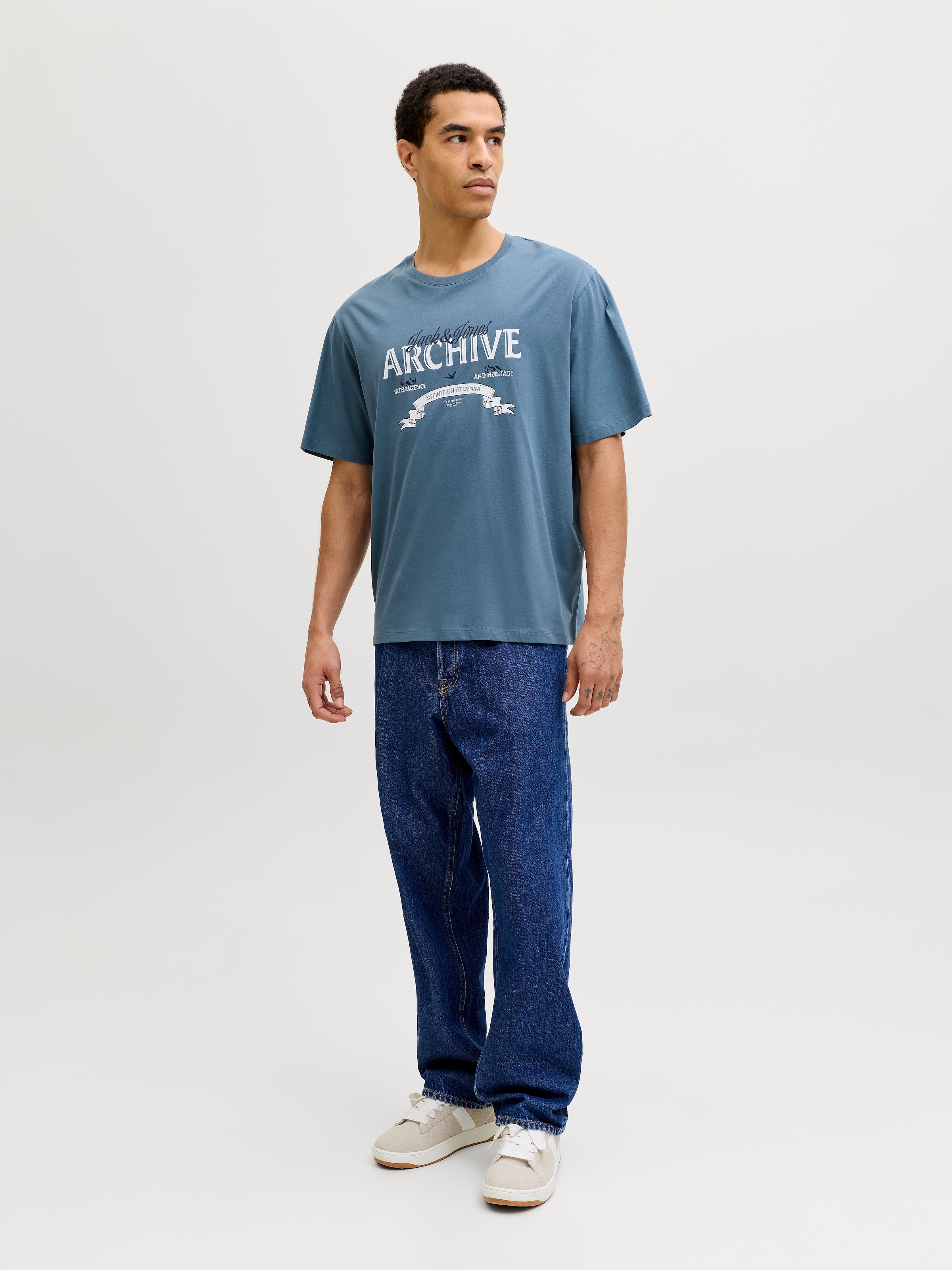 Jack & Jones Rundhalsshirt »JJEDOVER DENIM TEE SS O-NECK SN« mit Logobranding