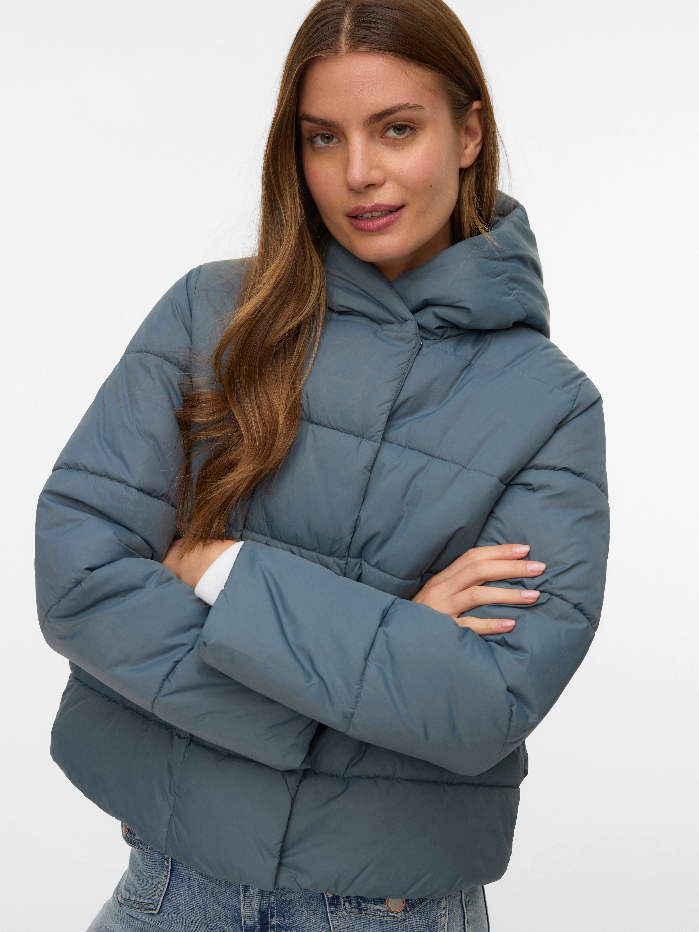 Image of Vero Moda Steppjacke "VMBELINDA SHORT JACKET GA NOOS" mit Kapuze
