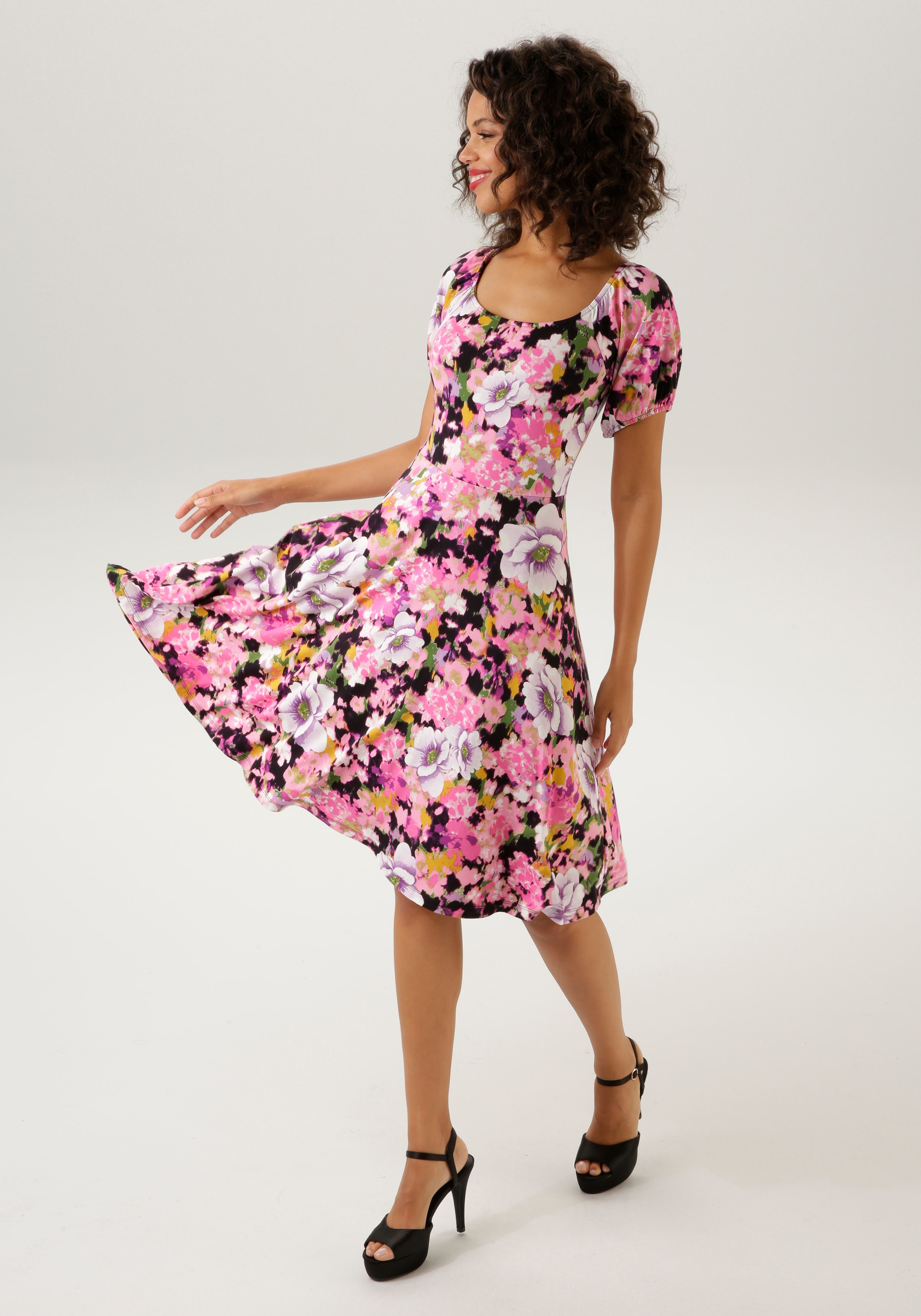 Aniston CASUAL Sommerkleid, mit farbenfrohem Blumendruck - jedes Teil ein Unikat - NEUE KOLLEKTION