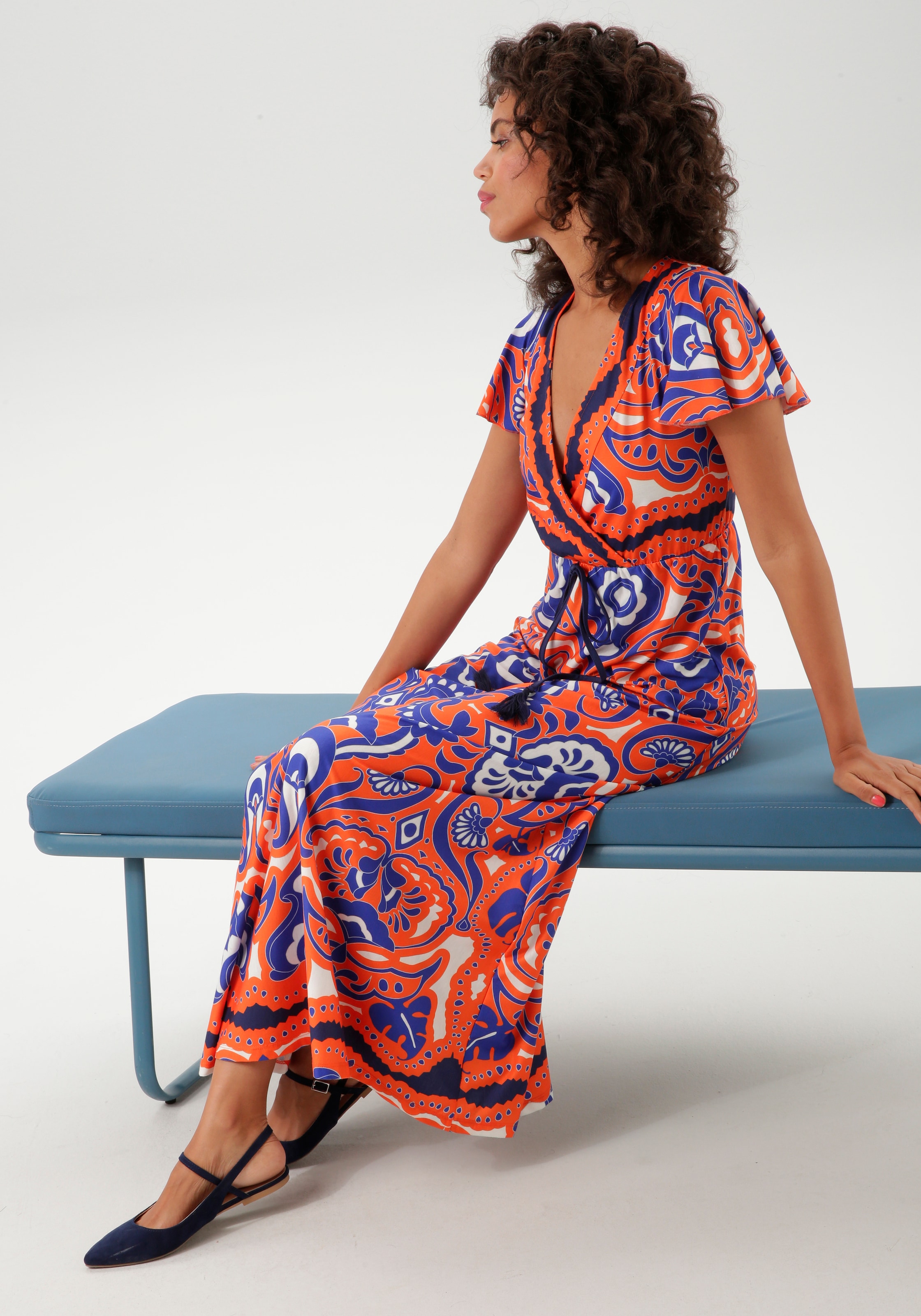 Aniston CASUAL Maxikleid, mit extravagantem, grossflächigem Druck