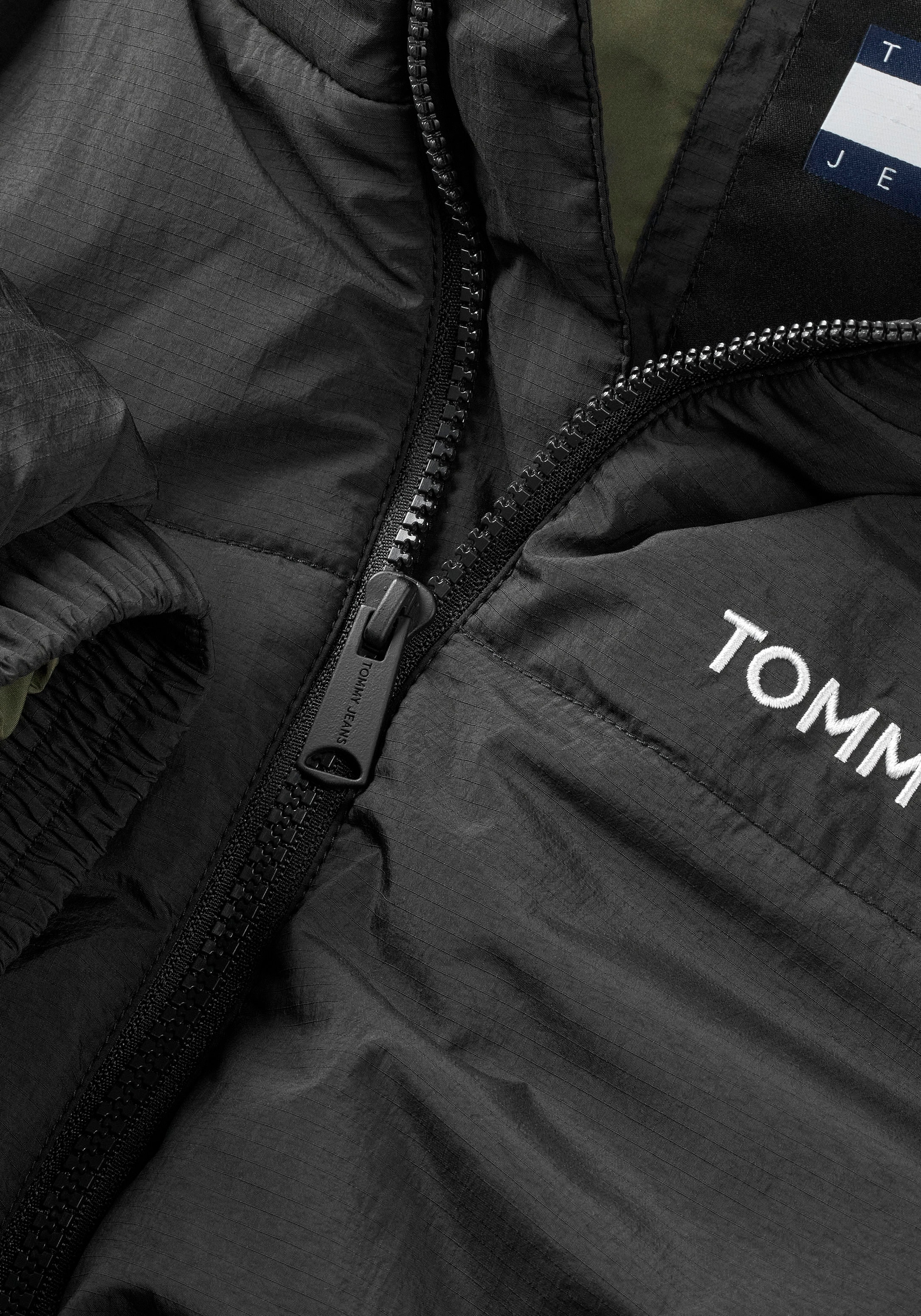 Tommy Jeans Outdoorjacke »TJM ESSENTIAL QUILTED JACKET EXT«, mit Logoschriftzug