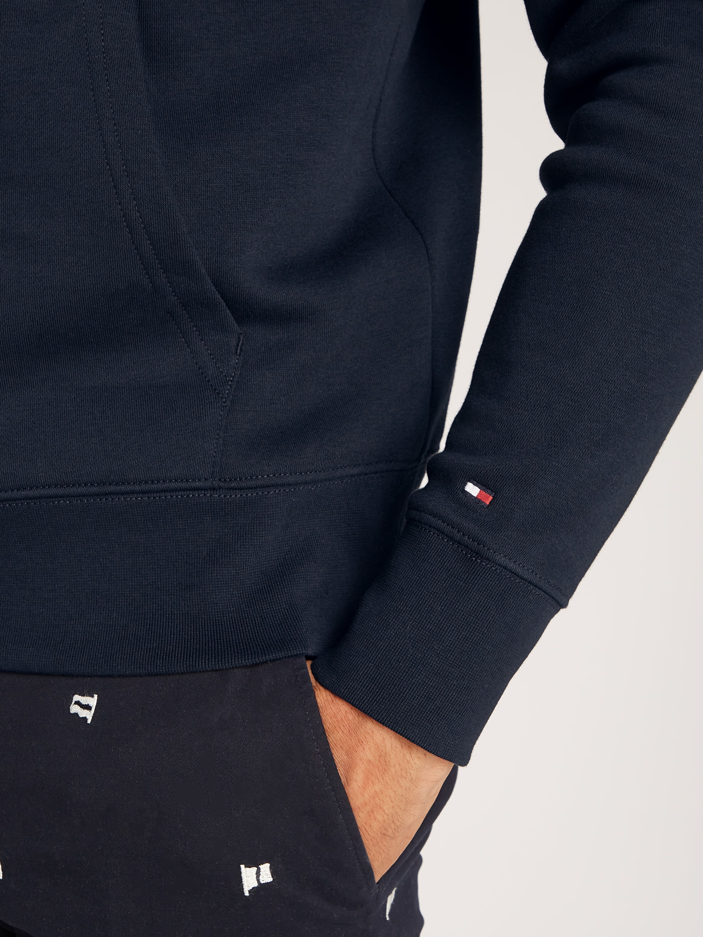 Tommy Hilfiger Hoodie »SCRIPT LOGO HOODY«, mit aufgesticktem Logo