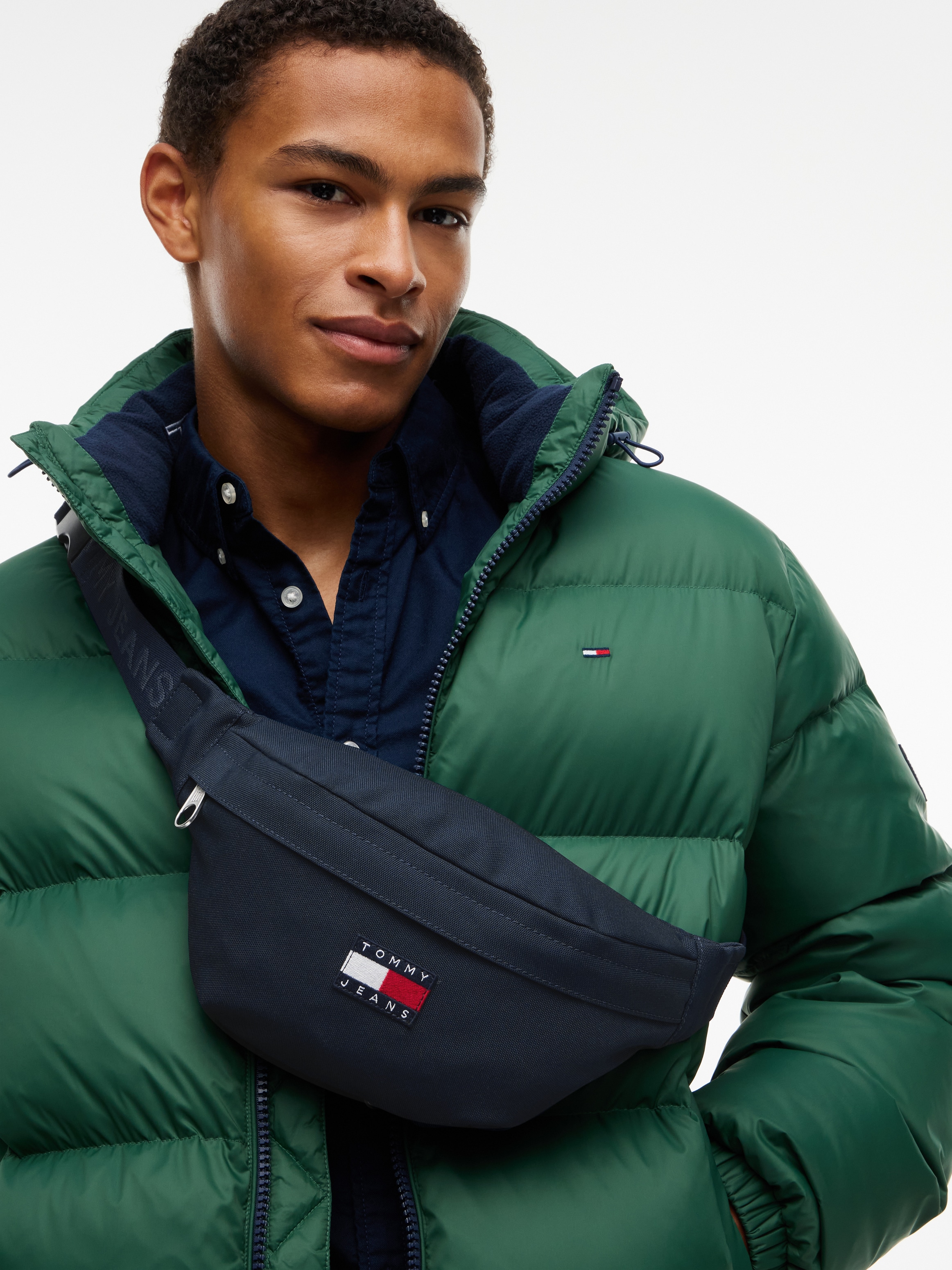 Tommy Jeans »TJM ESS DAILY BUMBAG« Unisex Gürteltasche, Crossbodybag, Minibag mit Logo-Aufnäher