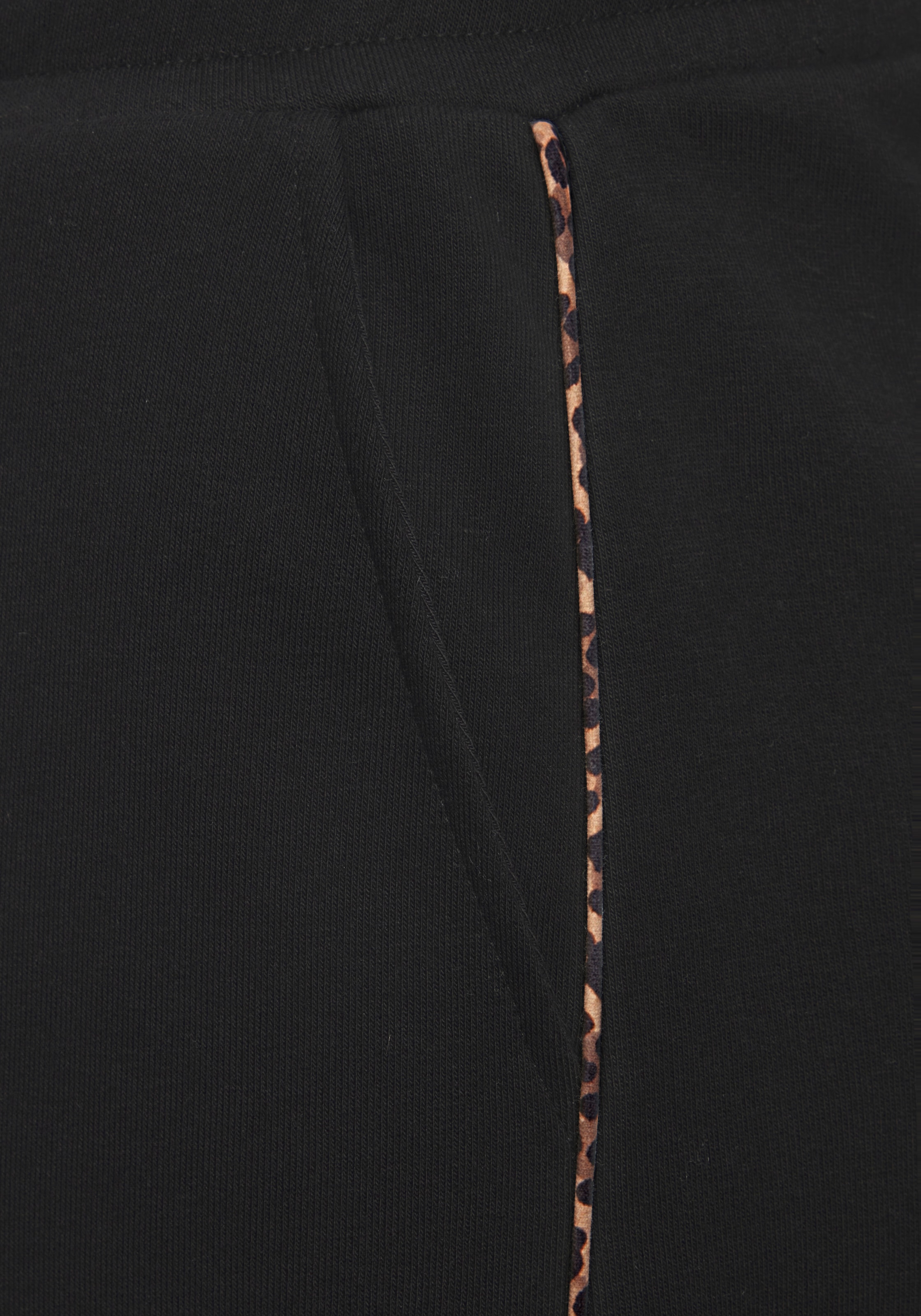 Buffalo Pantalon sweat »Relaxhose«  avec jambe largement évasée et piping, vêtements d'intérieur et de détente