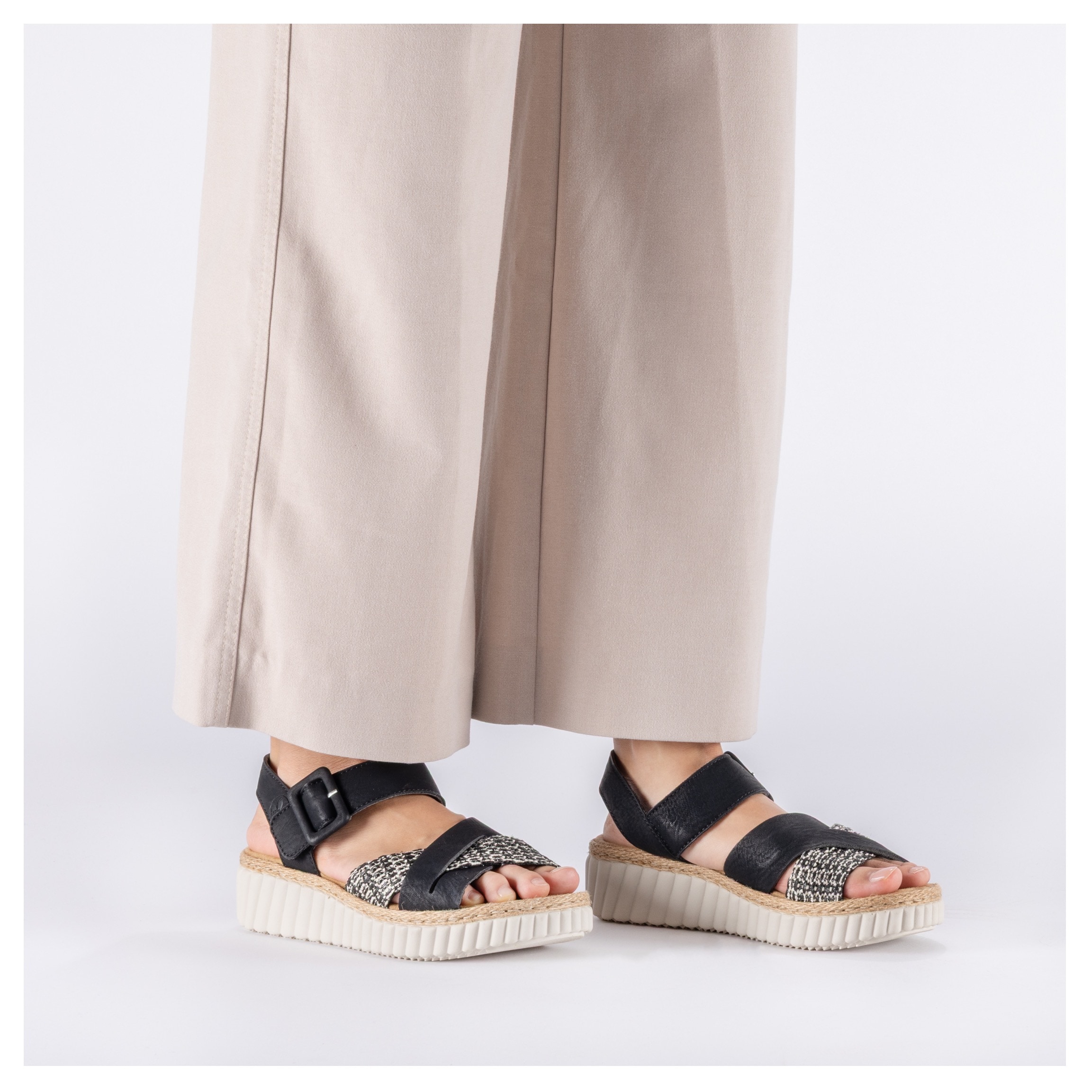 Rieker Sandale  Chaussure d'été, chaussure de plage, chaussure de vacances avec bordure en raphia